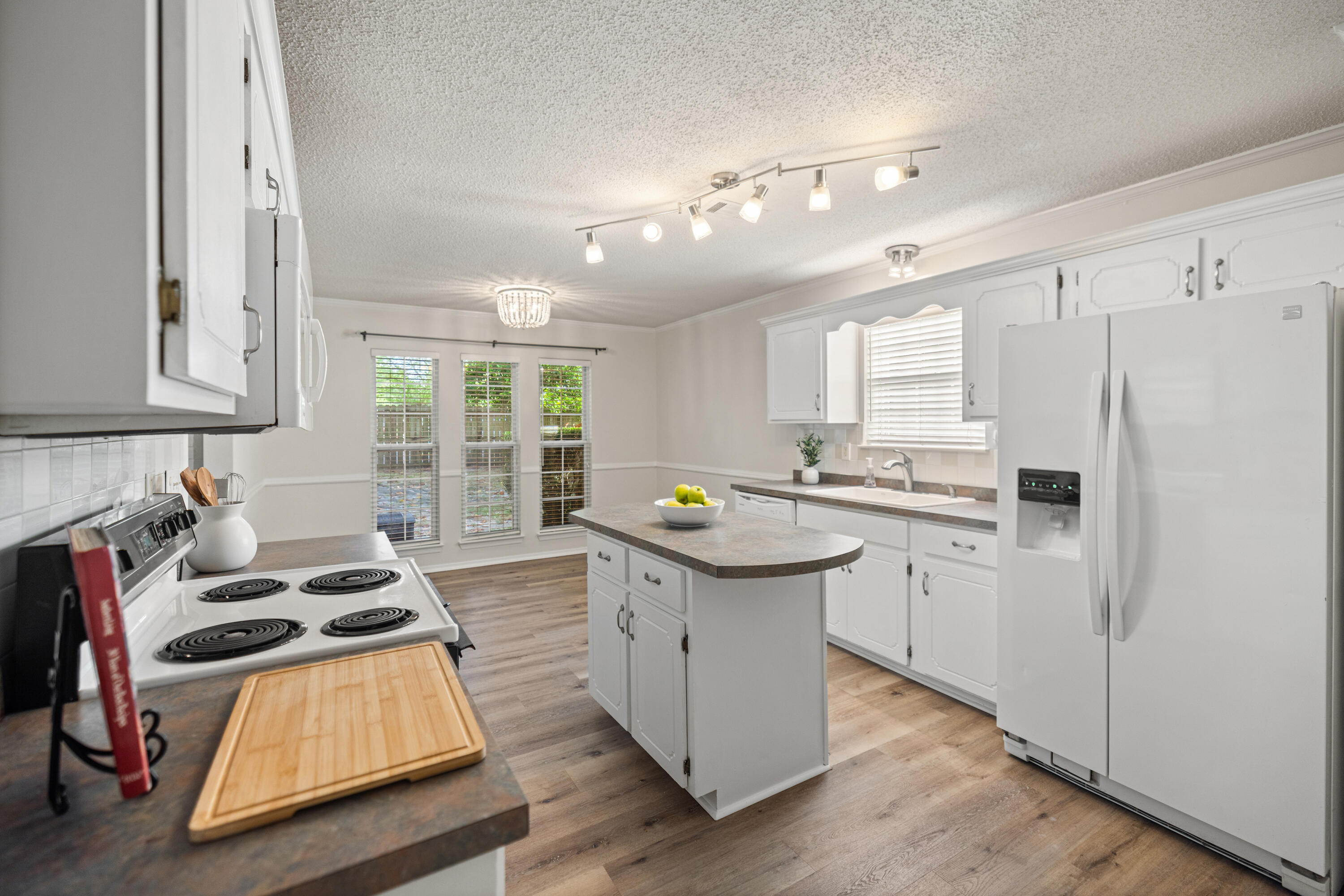 PARKWOOD ESTATES PH 7 - Residential