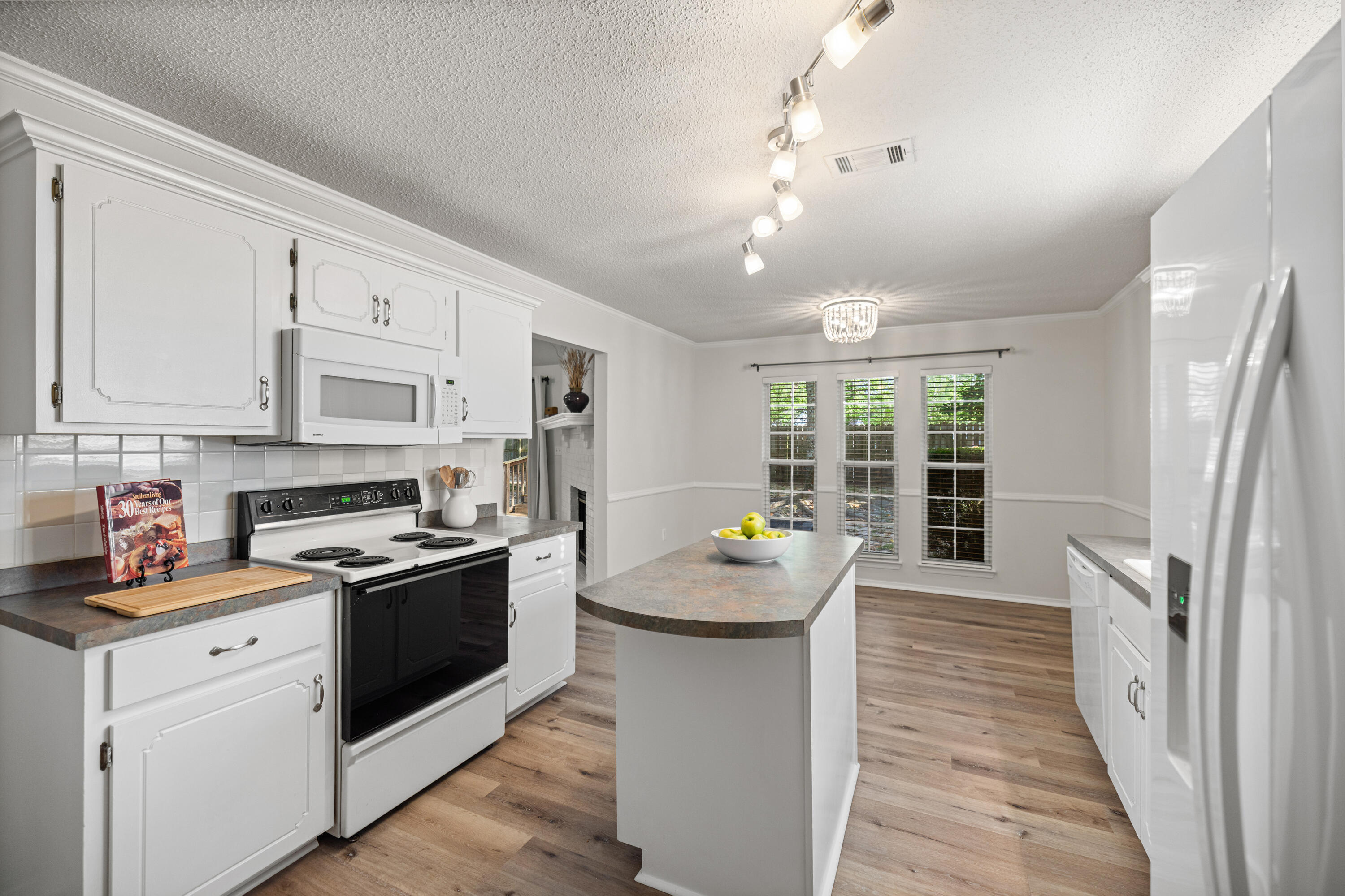 PARKWOOD ESTATES PH 7 - Residential