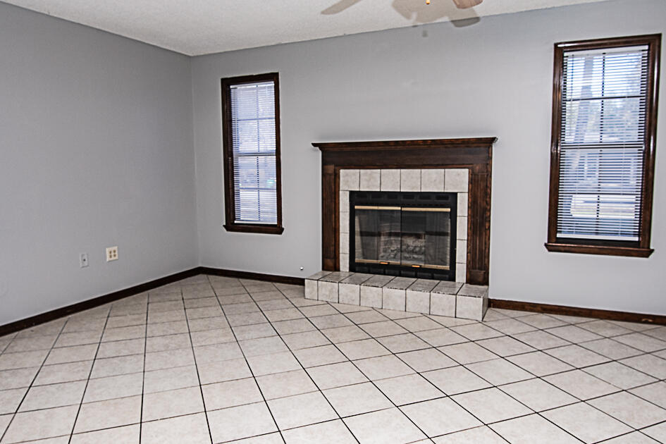 116 W Walker Circle