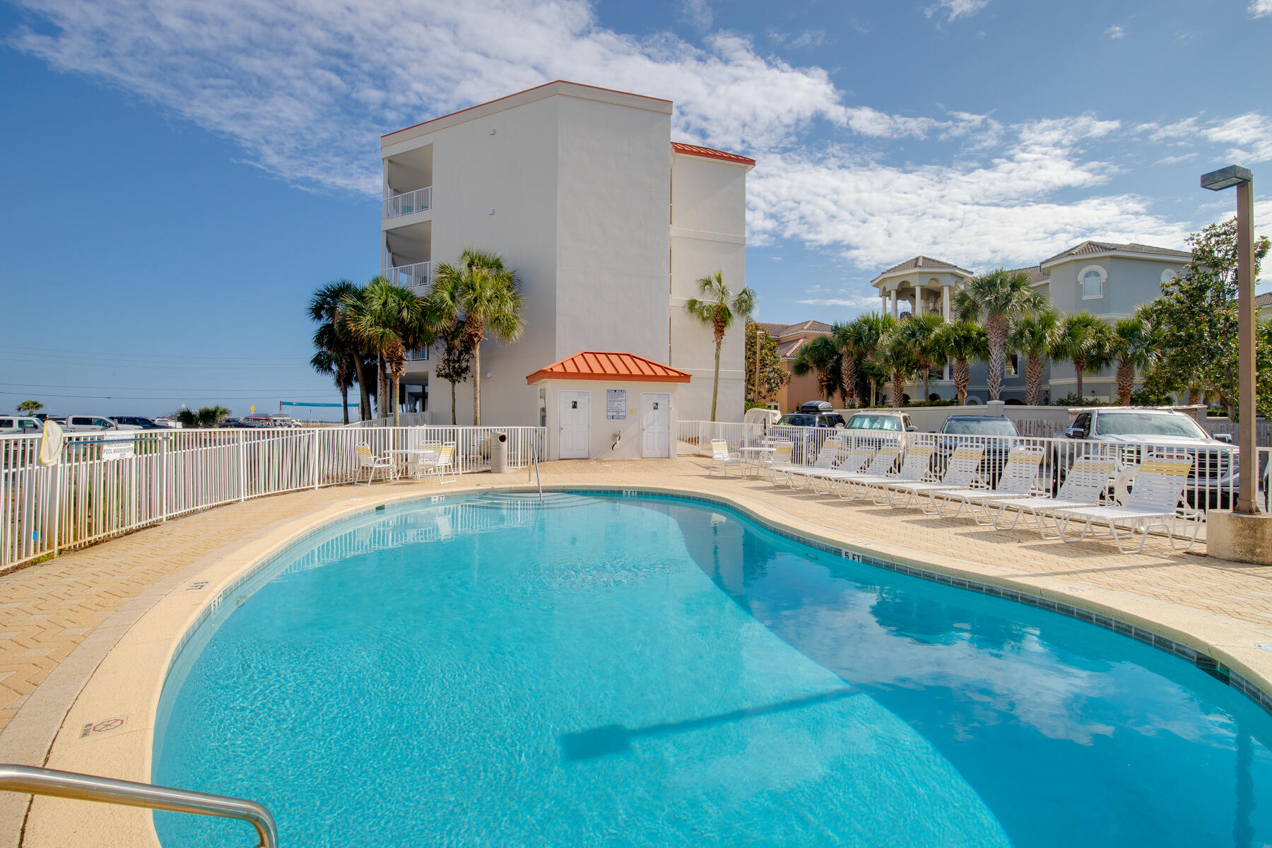 CRYSTAL VIEW CONDO - Residential