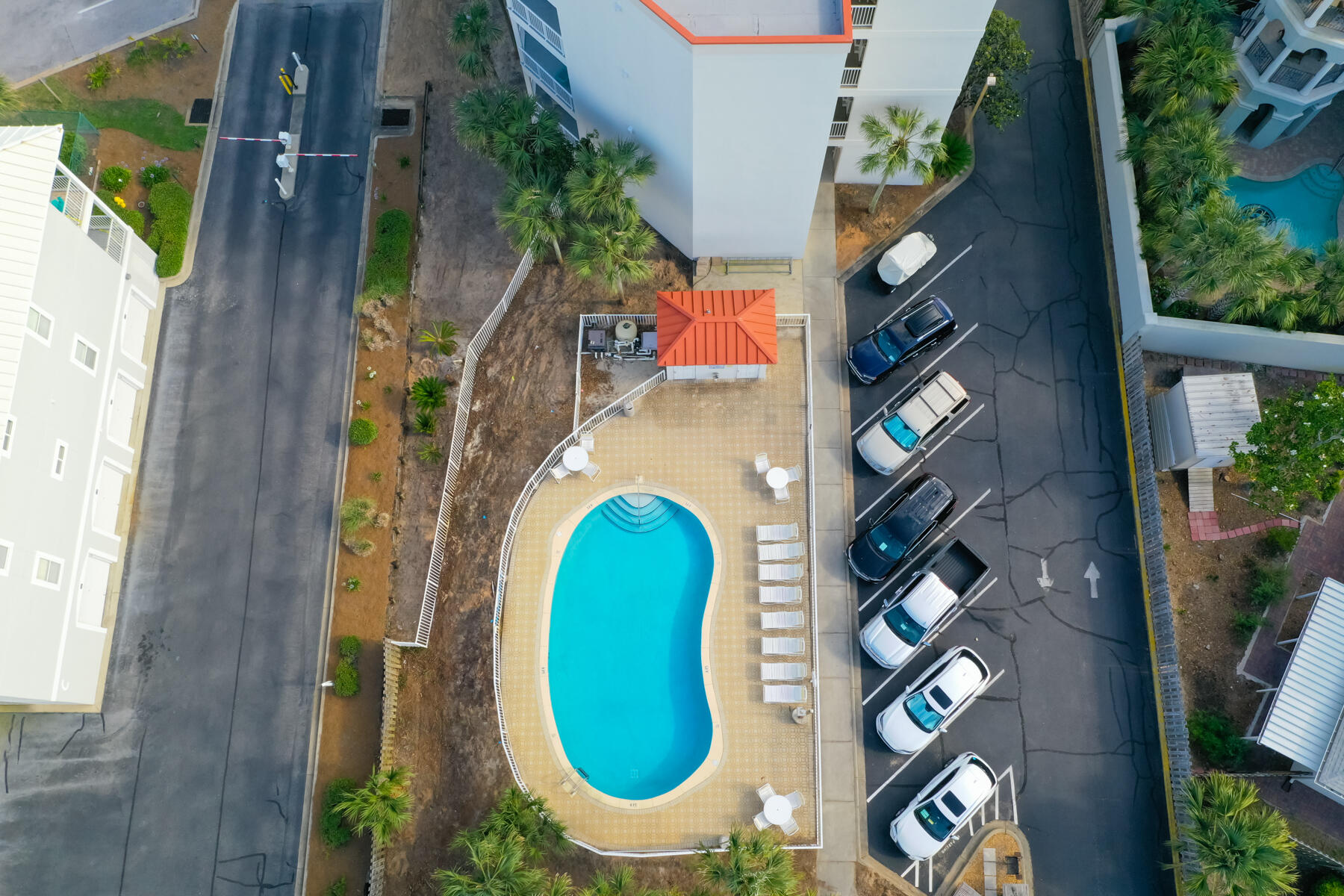 CRYSTAL VIEW CONDO - Residential