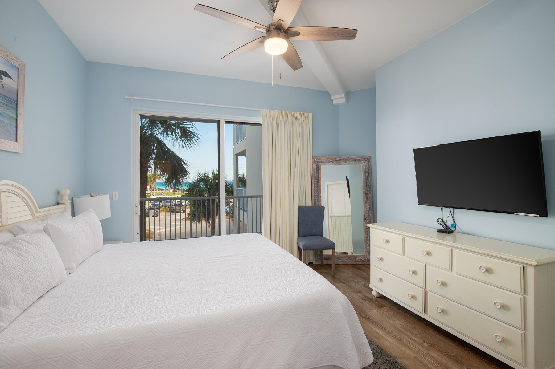 CRYSTAL VIEW CONDO - Residential