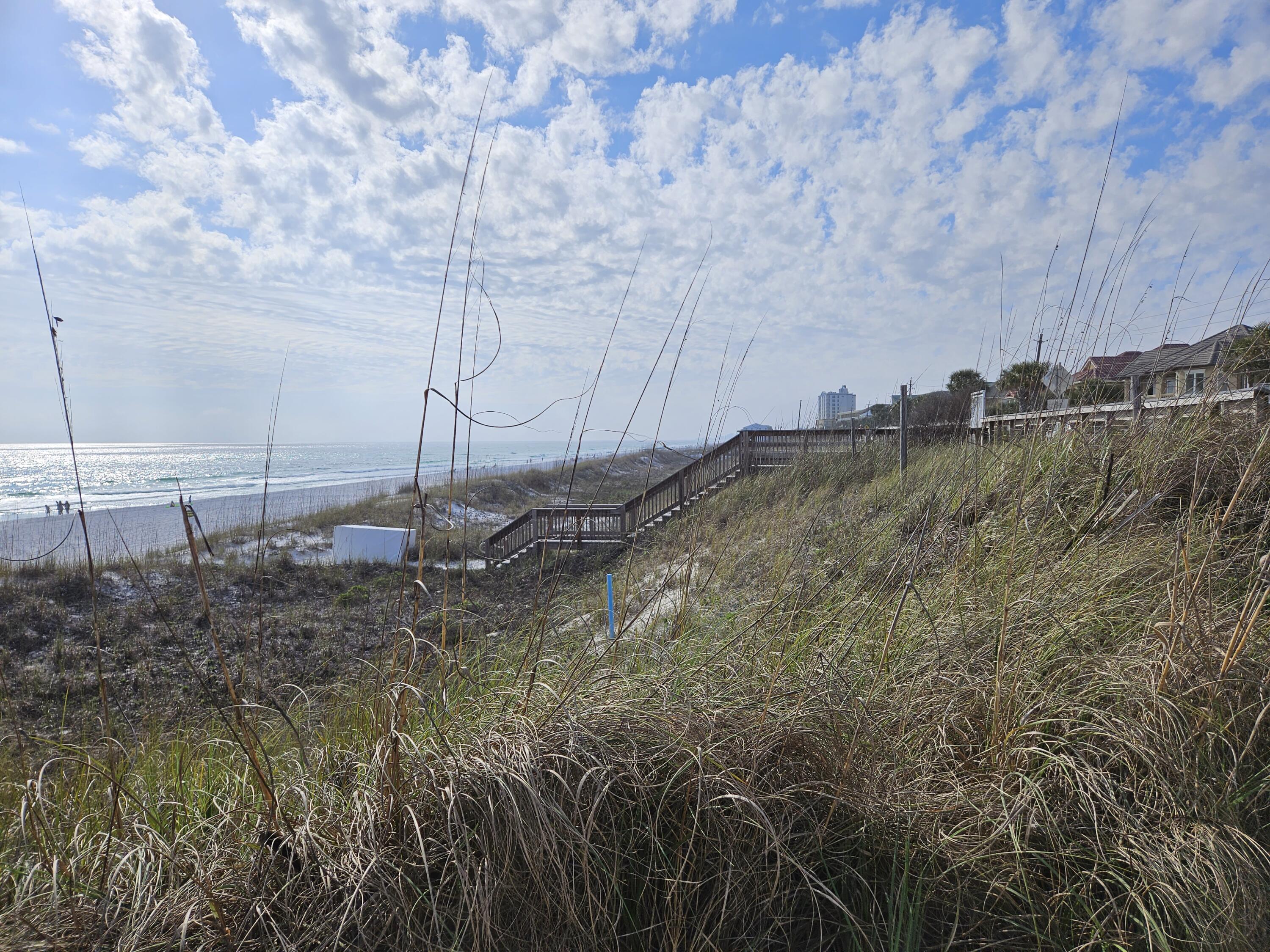 CRYSTAL VIEW CONDO - Residential