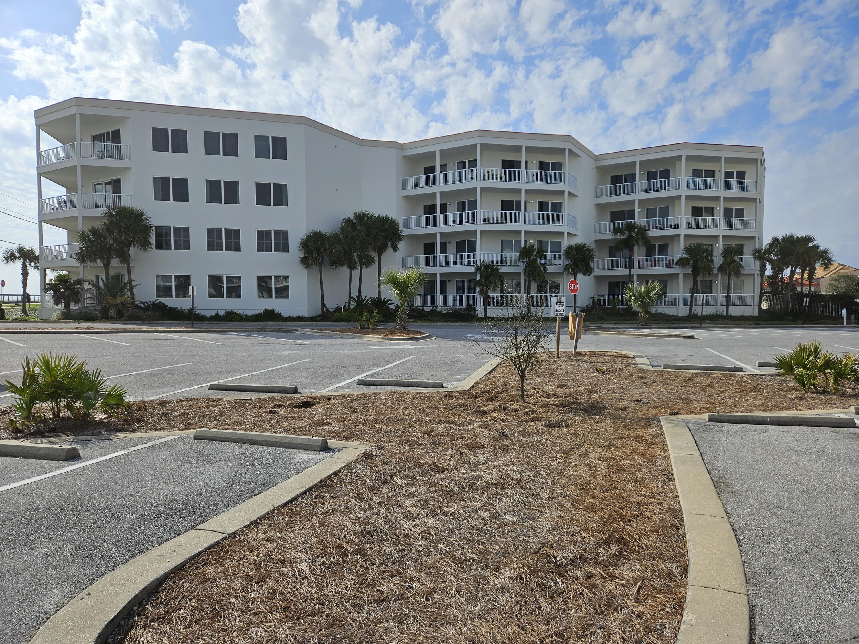 CRYSTAL VIEW CONDO - Residential