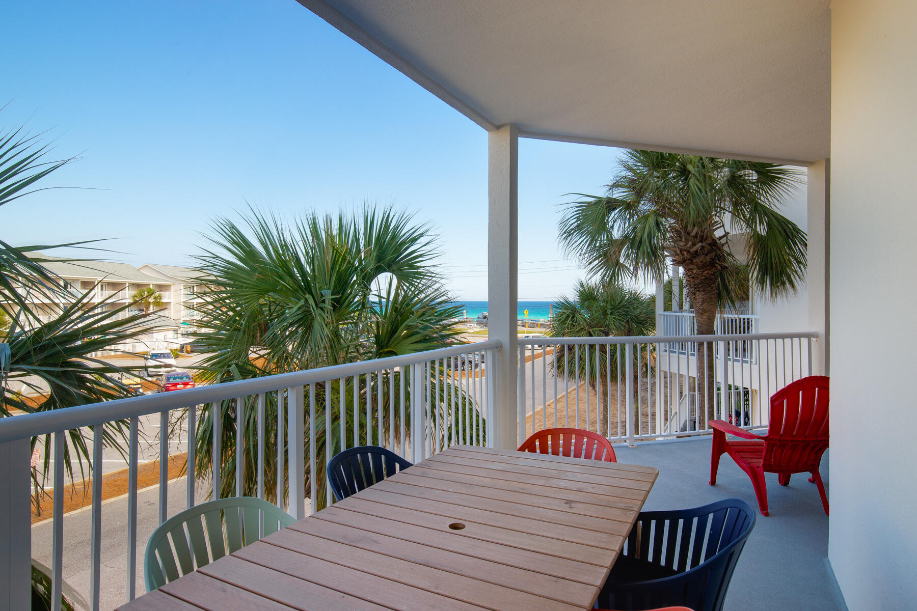 CRYSTAL VIEW CONDO - Residential