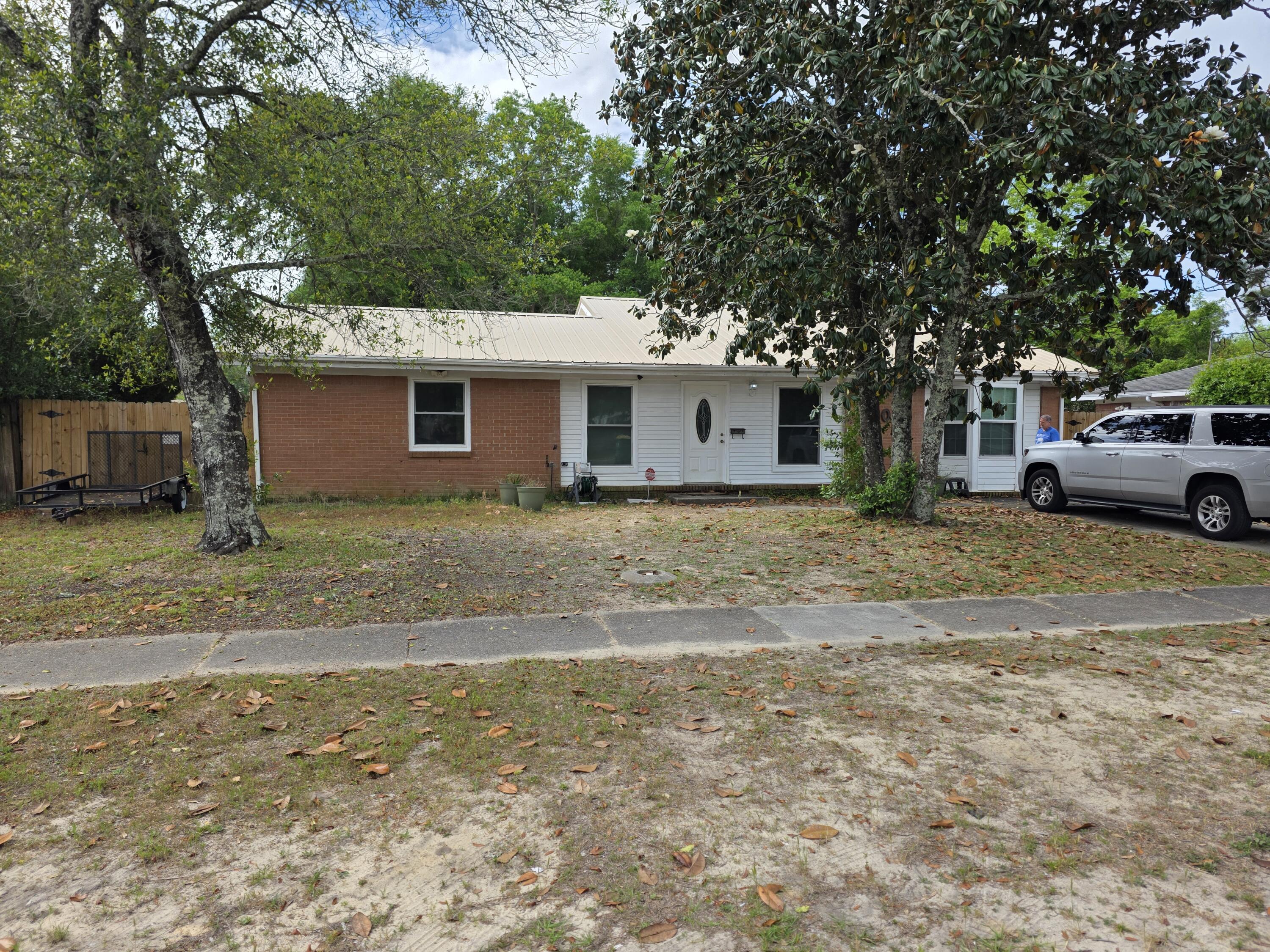 CAROL ANNE MANOR 1ST ADDN - Residential