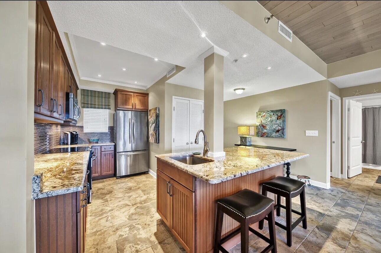 SUMMIT AT TOPS'L (THE) - Residential