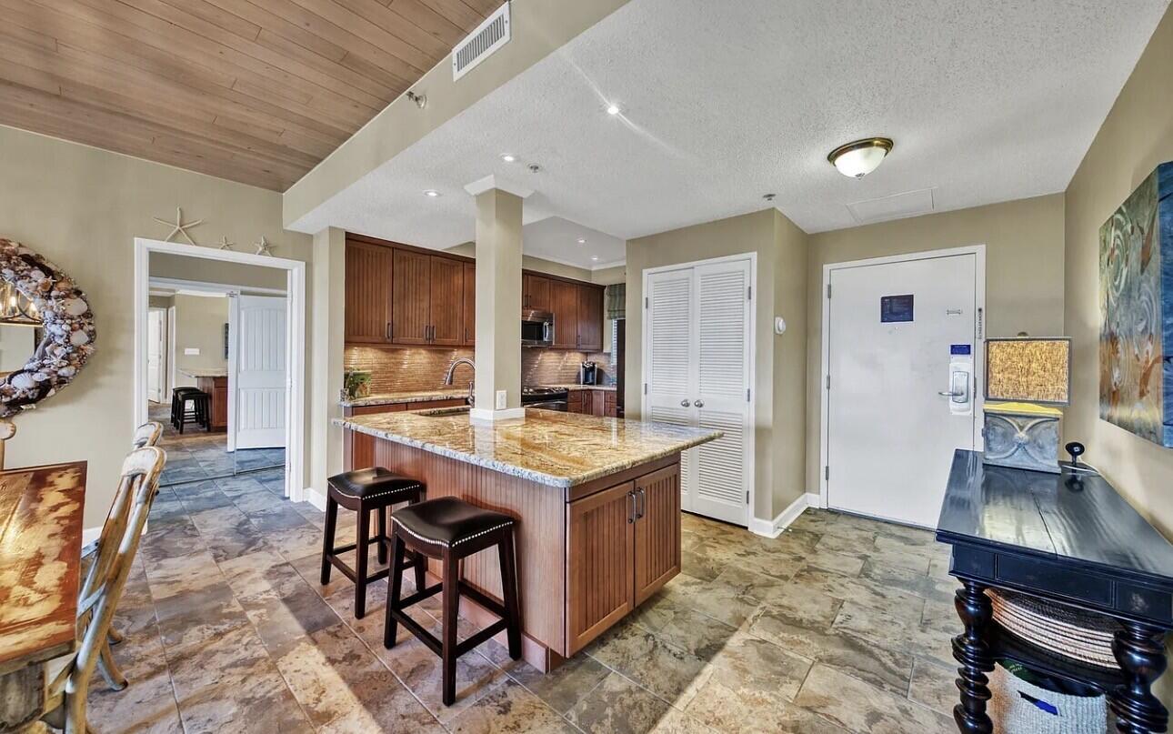 SUMMIT AT TOPS'L (THE) - Residential