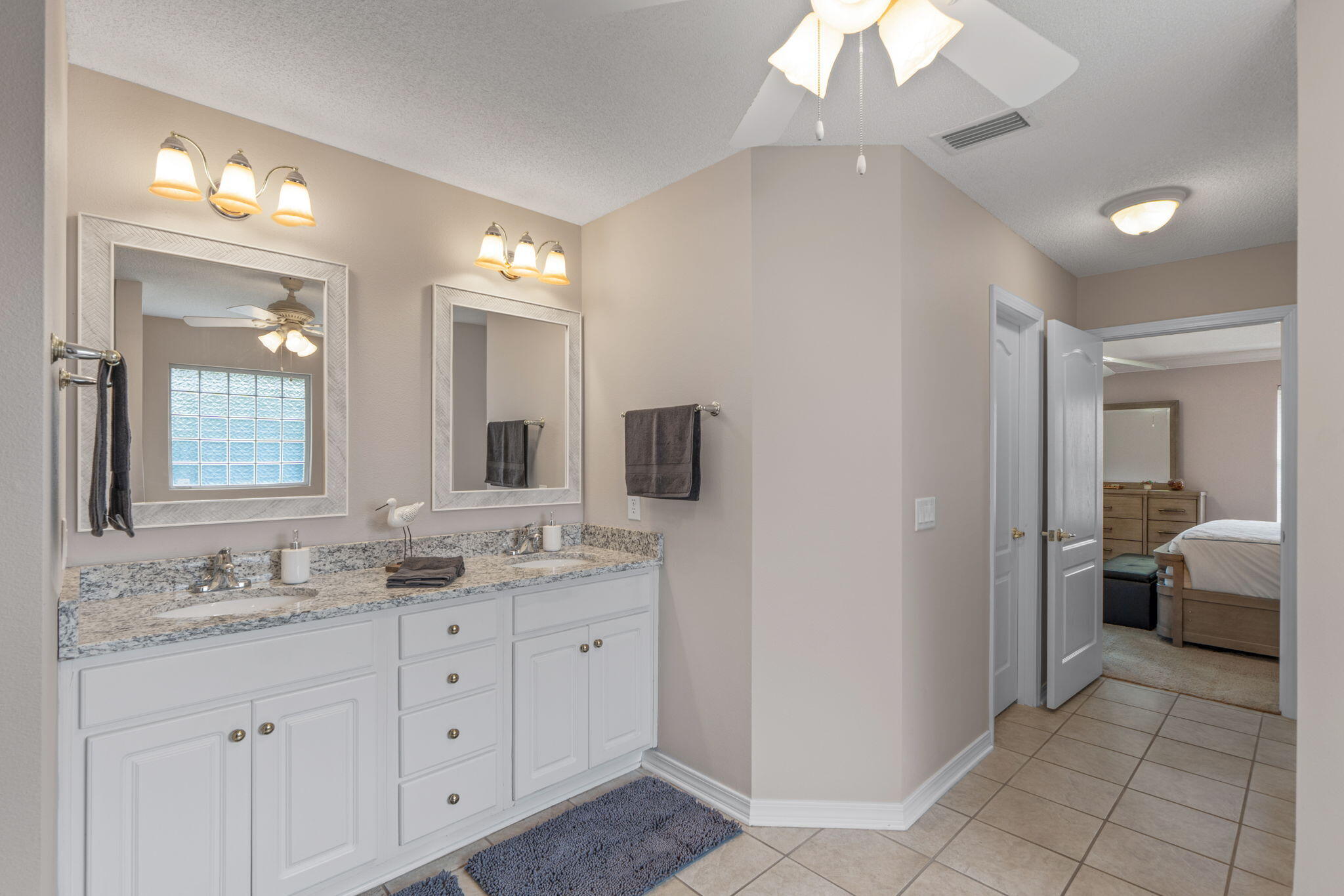 WOODLAWN HEIGHTS - Residential