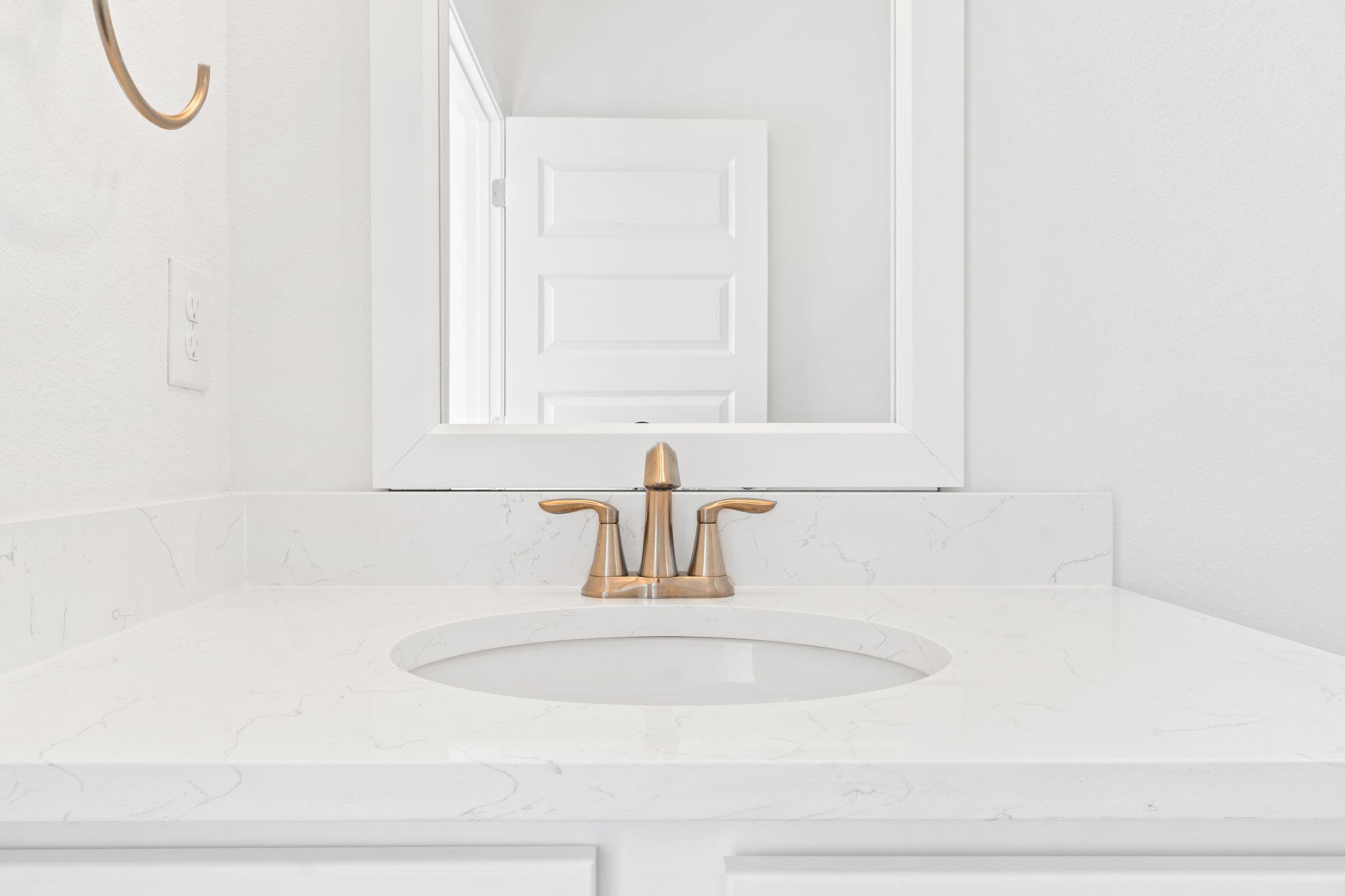 TIERRA VERDE - Residential