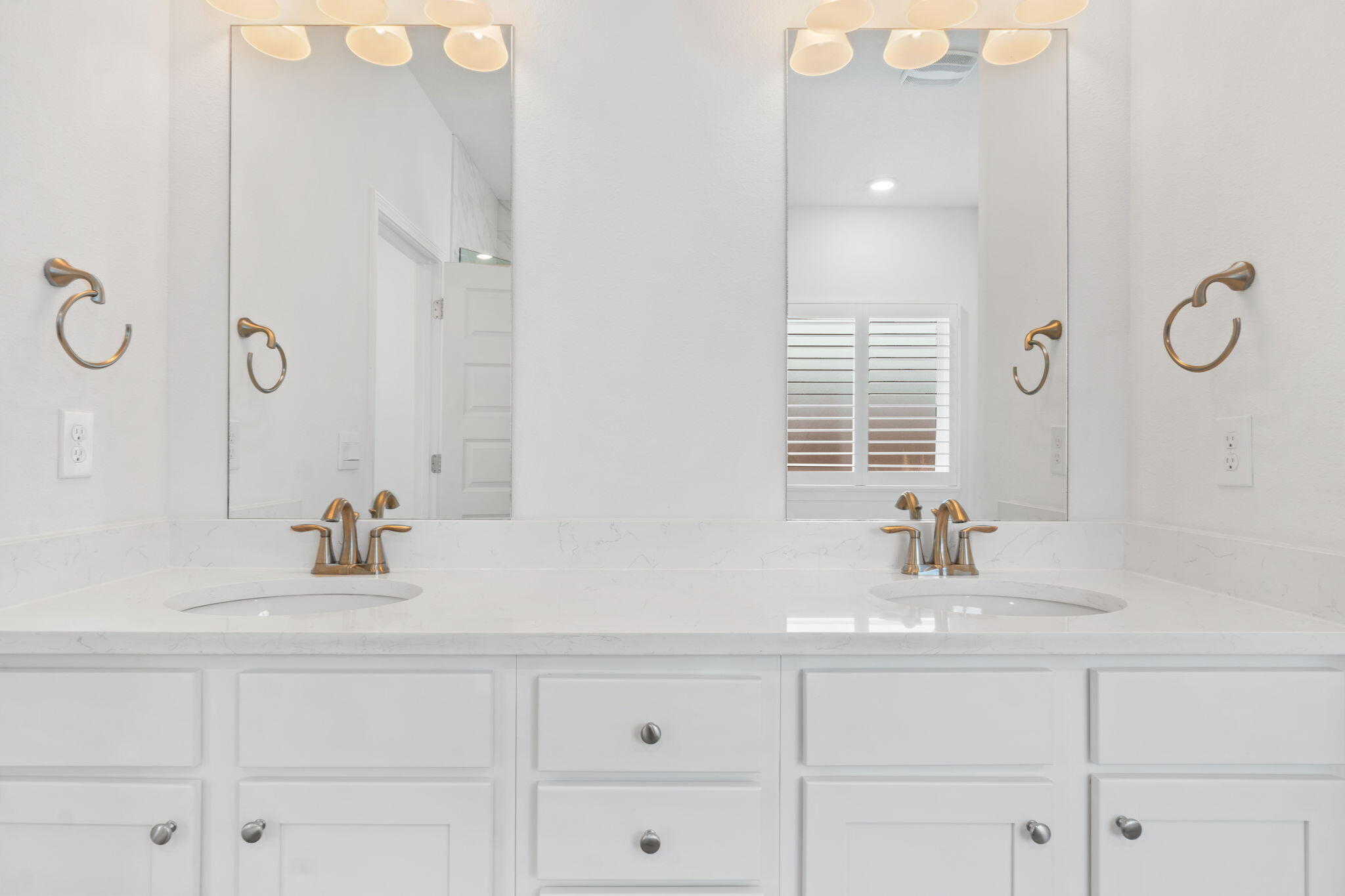 TIERRA VERDE - Residential