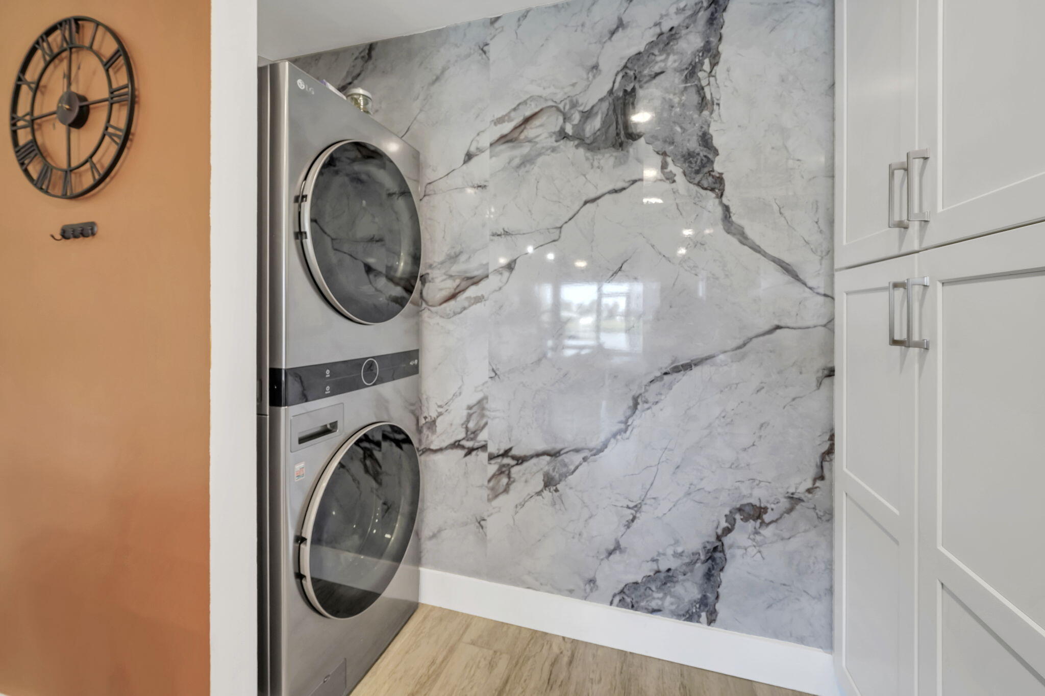 SEASCAPE CONDO PH 7 - Residential