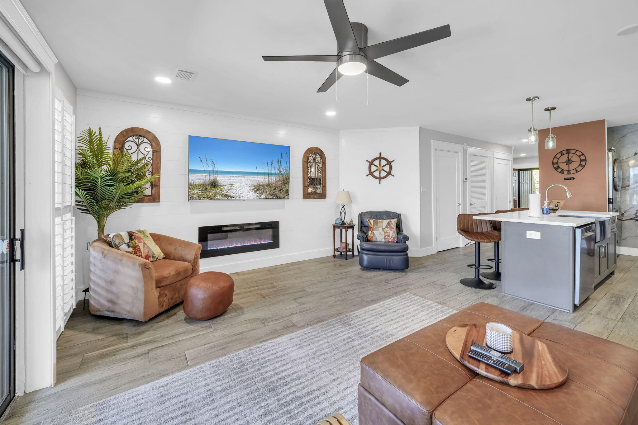 SEASCAPE CONDO PH 7 - Residential