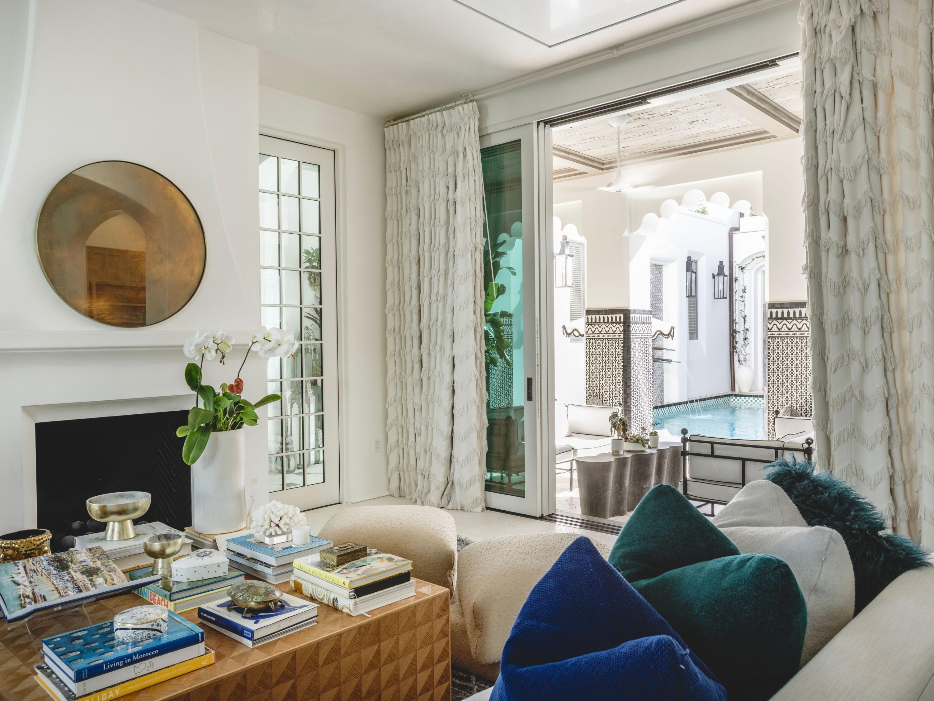 ALYS BEACH - Residential