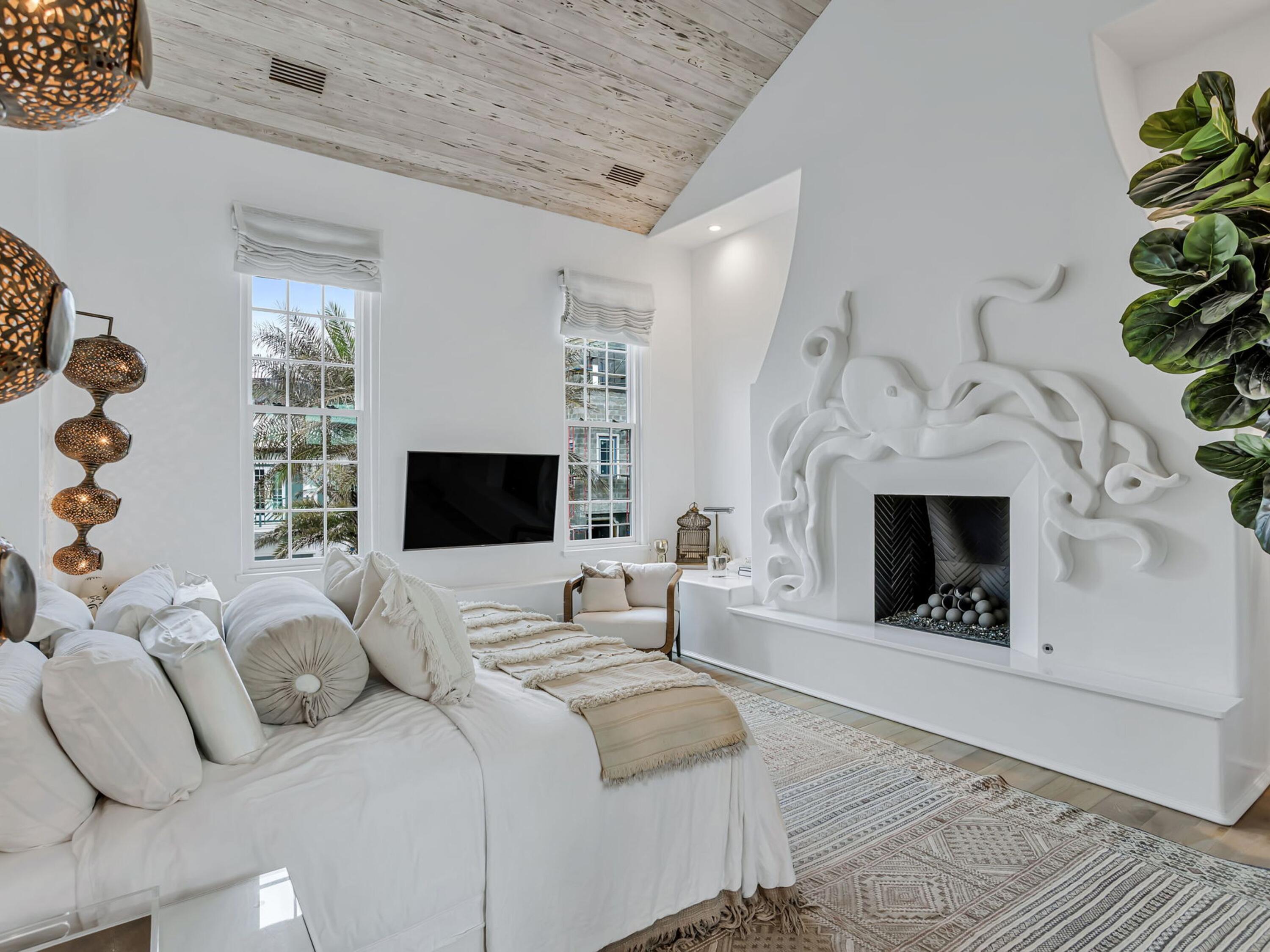 ALYS BEACH - Residential