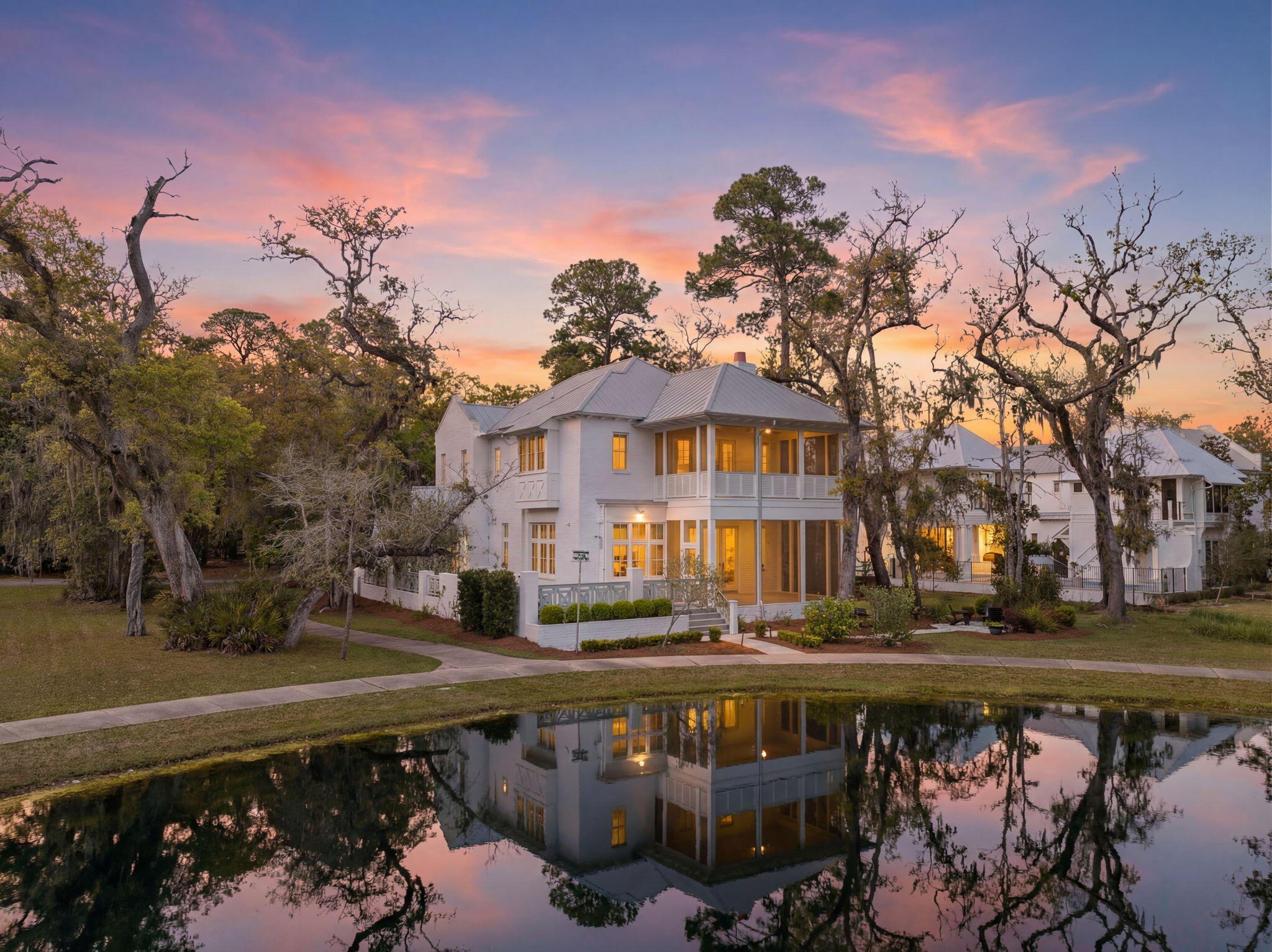 CHURCHILL OAKS - Residential