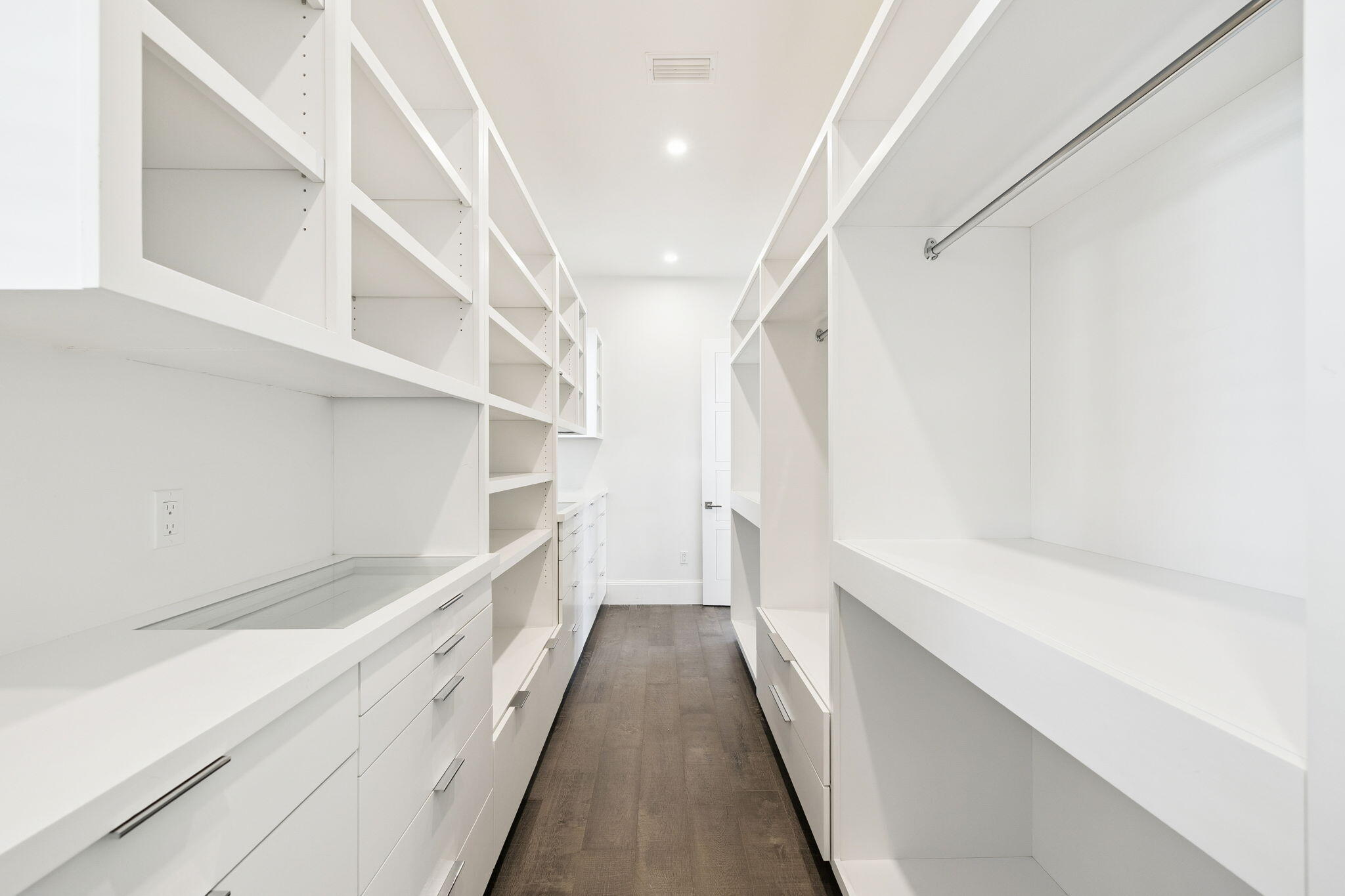 CHURCHILL OAKS - Residential