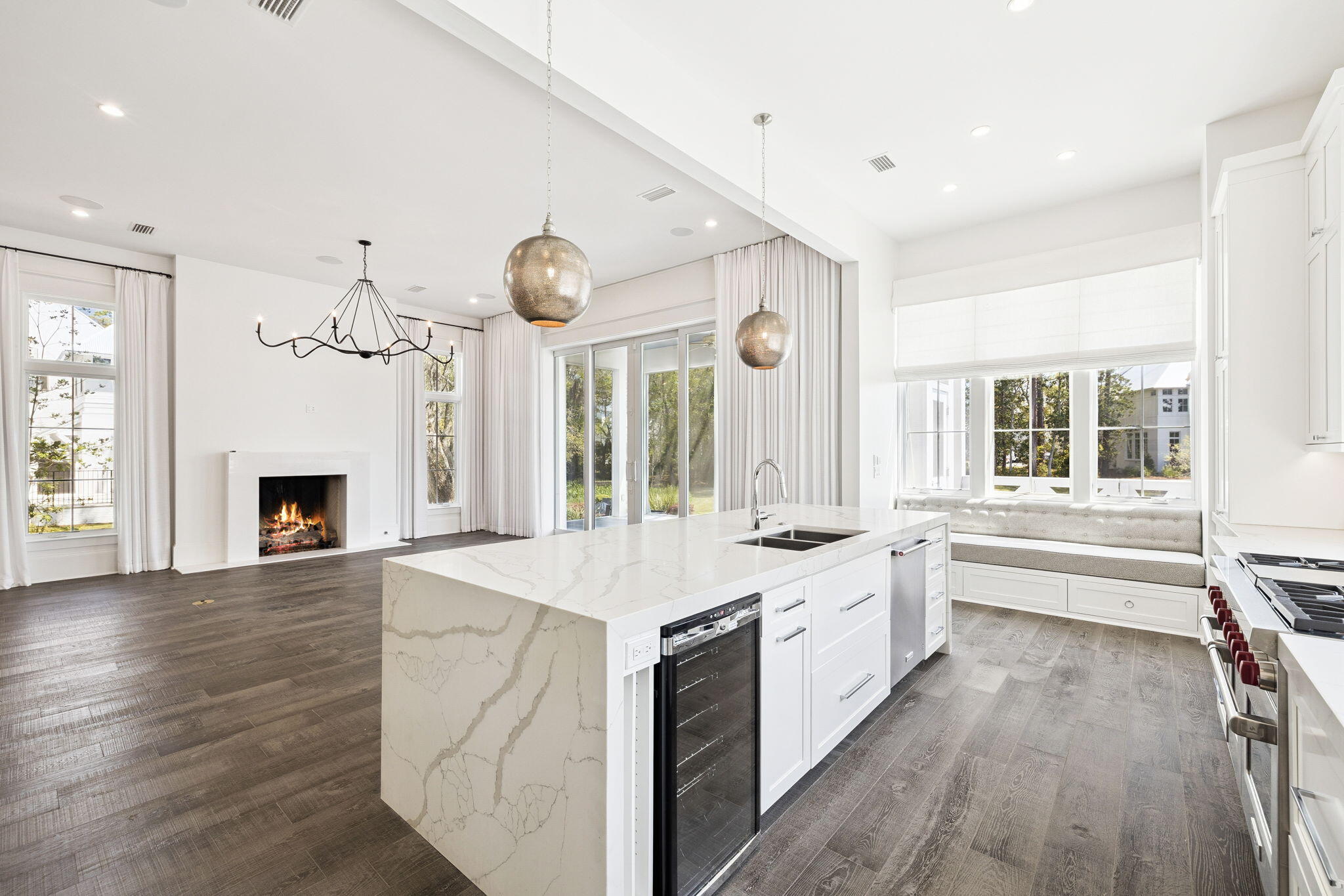 CHURCHILL OAKS - Residential