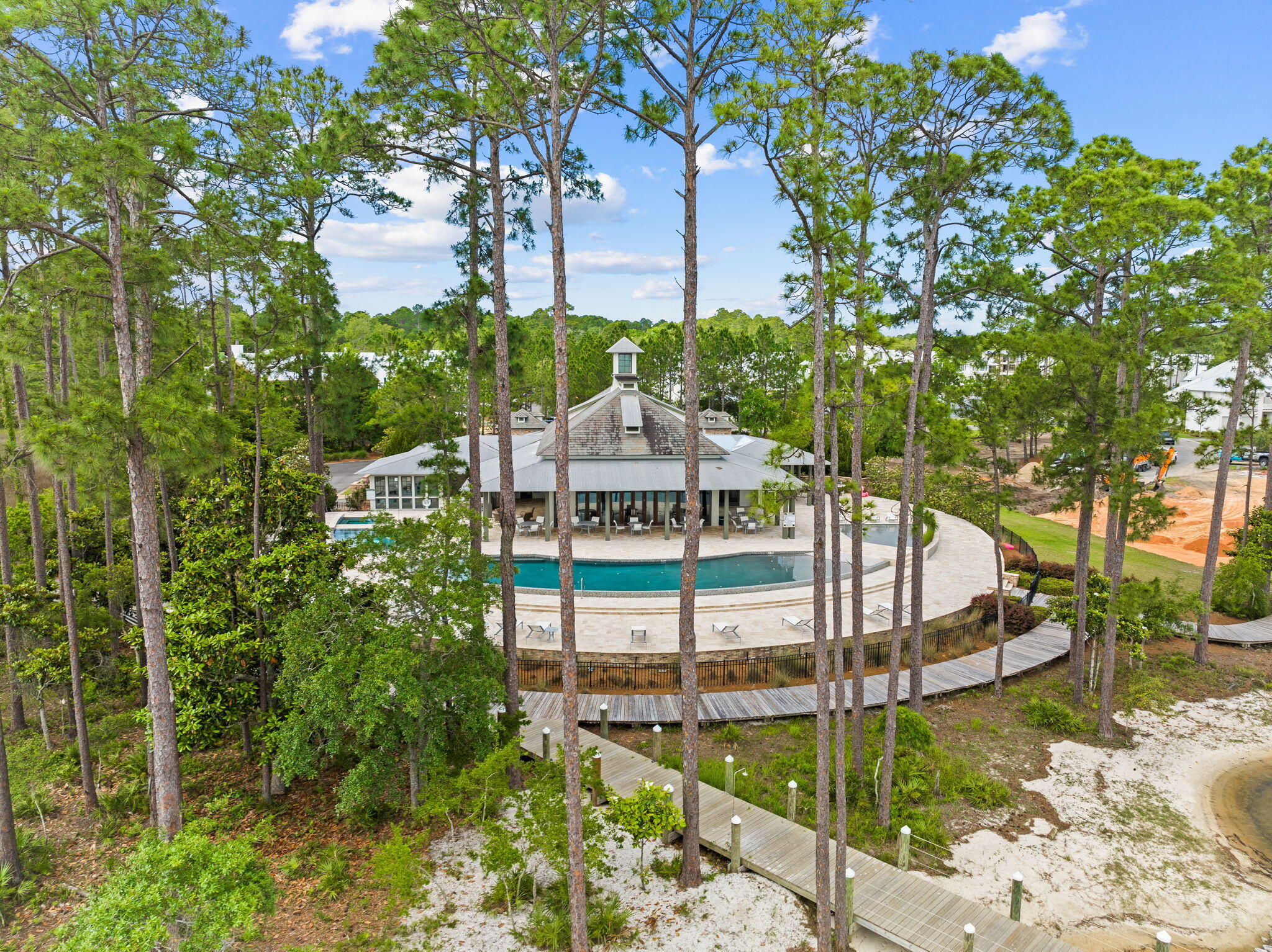 CHURCHILL OAKS - Residential