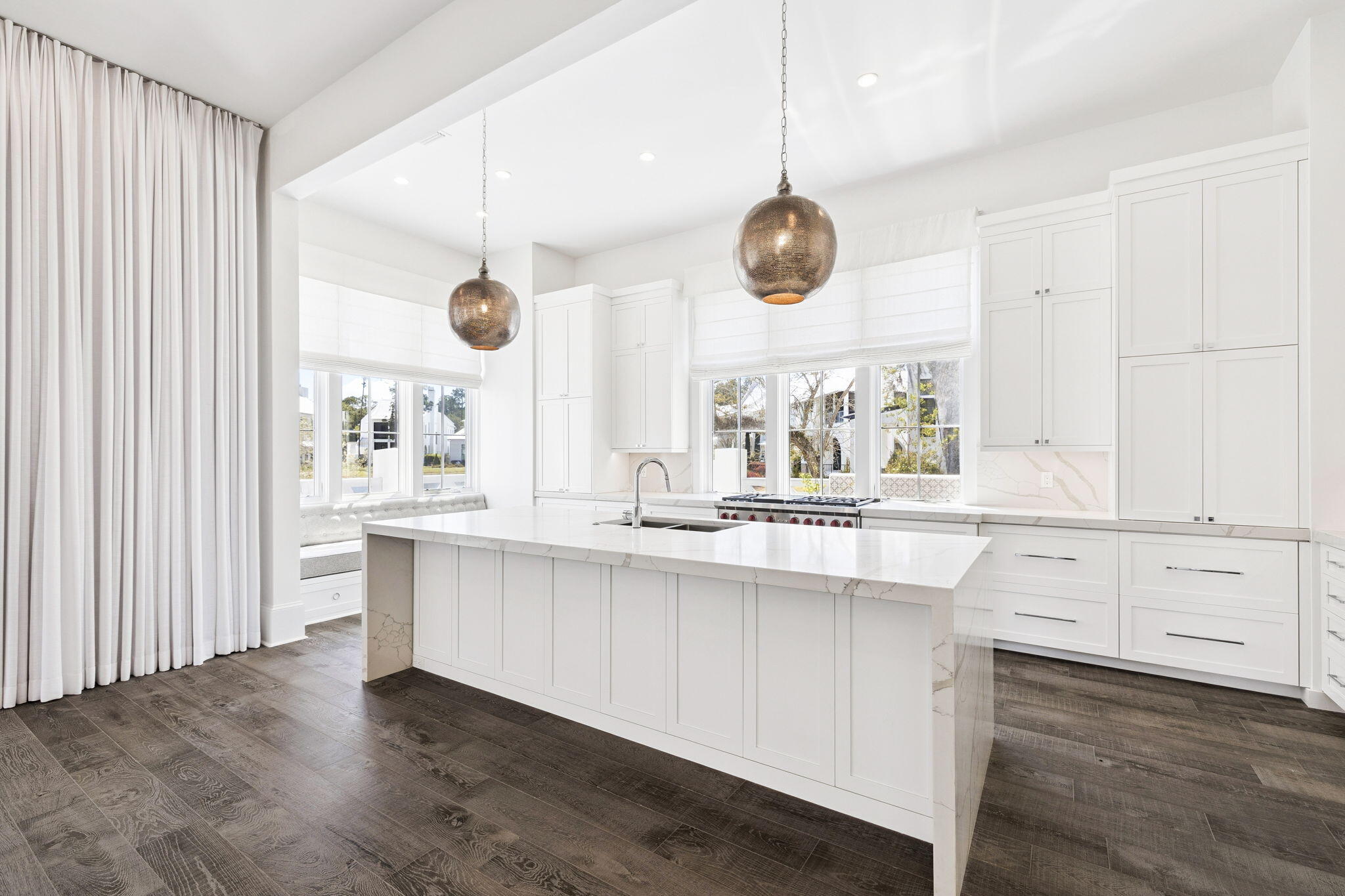 CHURCHILL OAKS - Residential