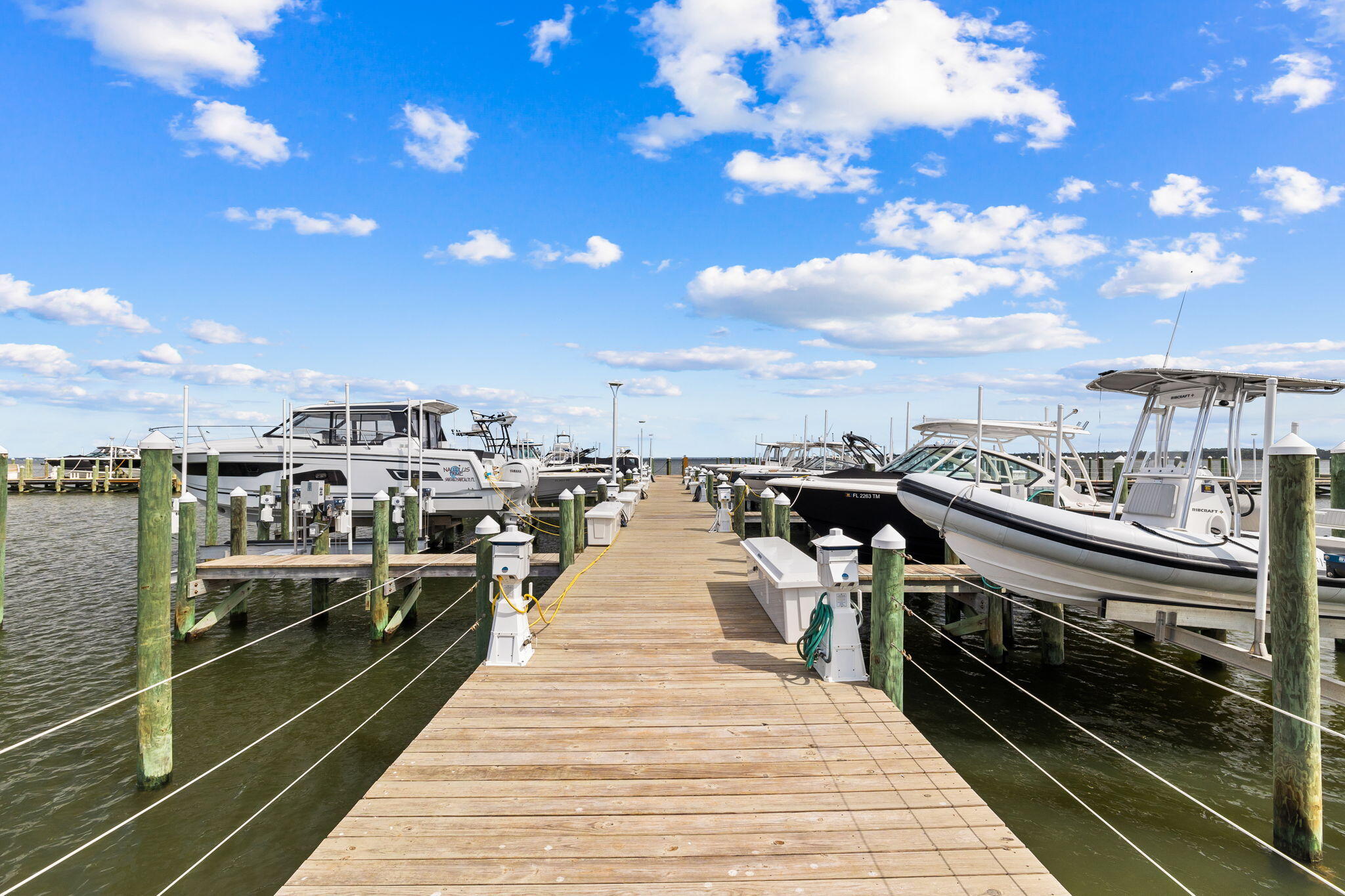 CHURCHILL OAKS - Residential