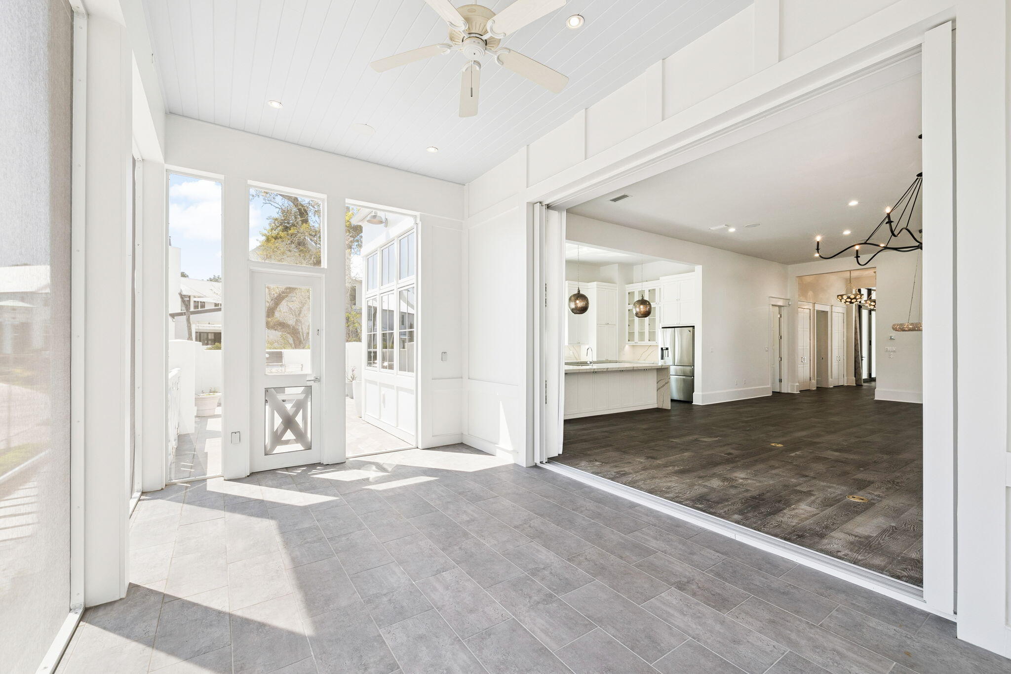 CHURCHILL OAKS - Residential