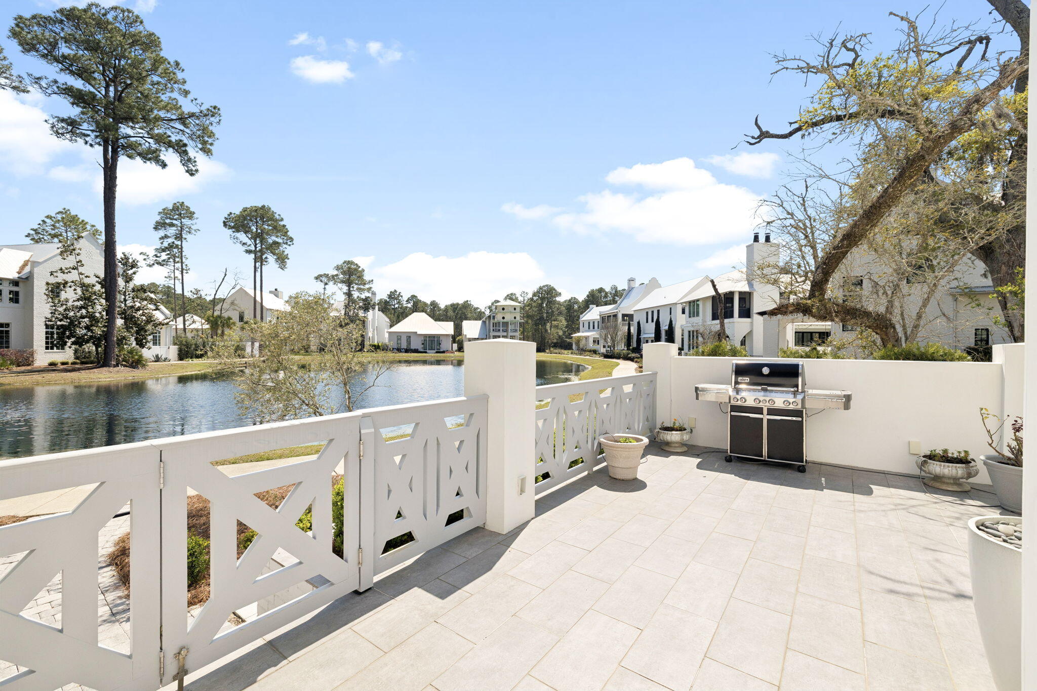 CHURCHILL OAKS - Residential