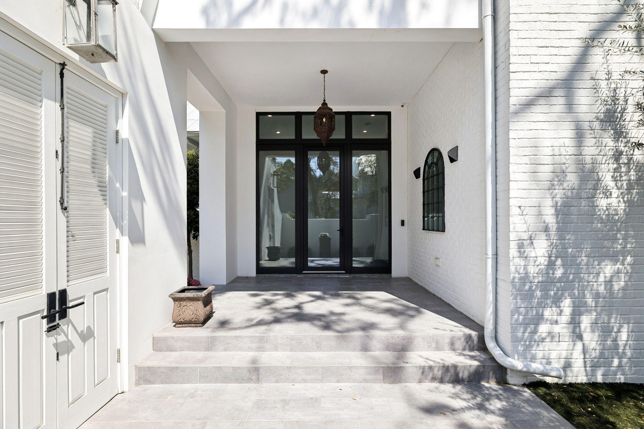 CHURCHILL OAKS - Residential