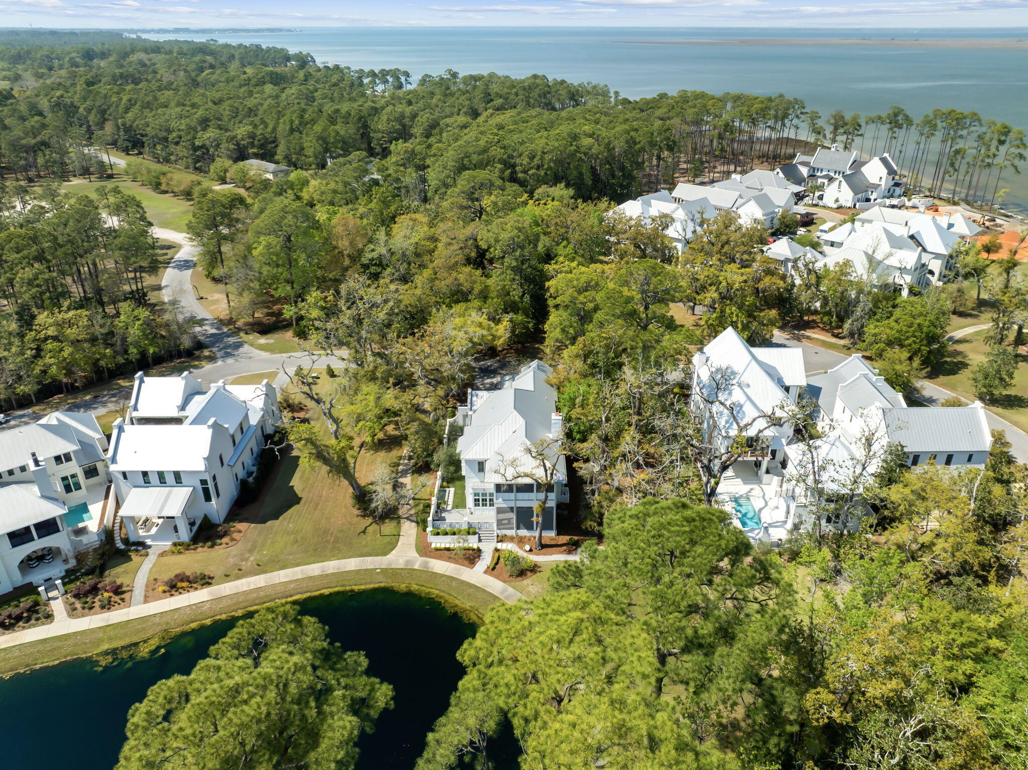 CHURCHILL OAKS - Residential