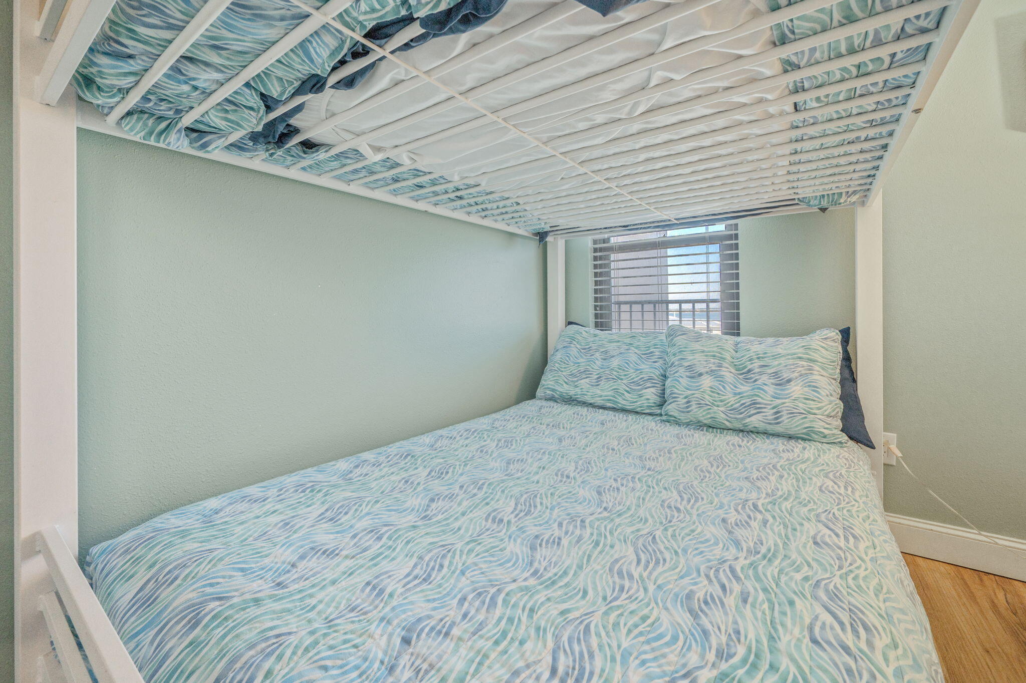 SUNDUNES CONDO - Residential