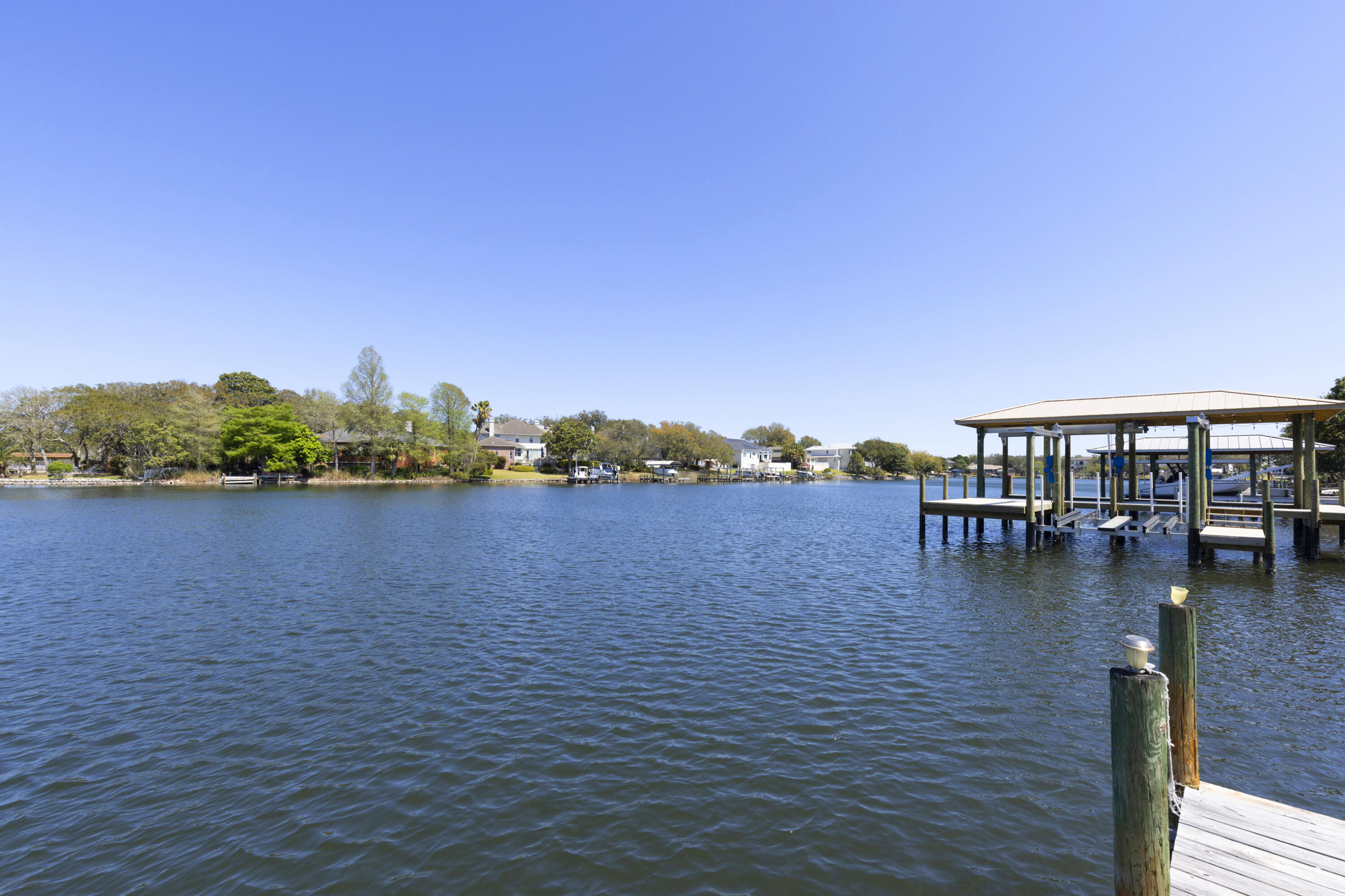 LAKE POINTE - Residential