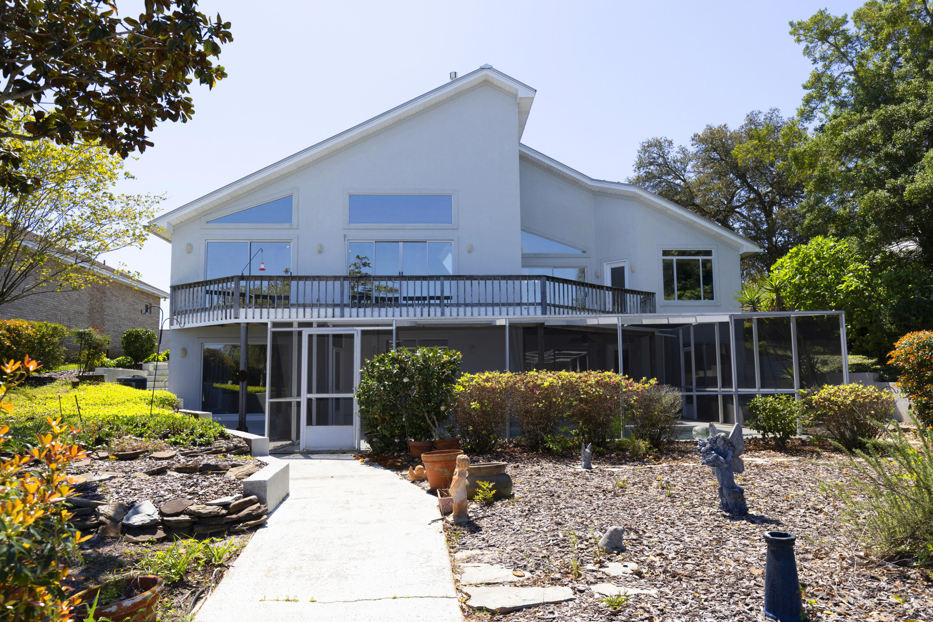 LAKE POINTE - Residential