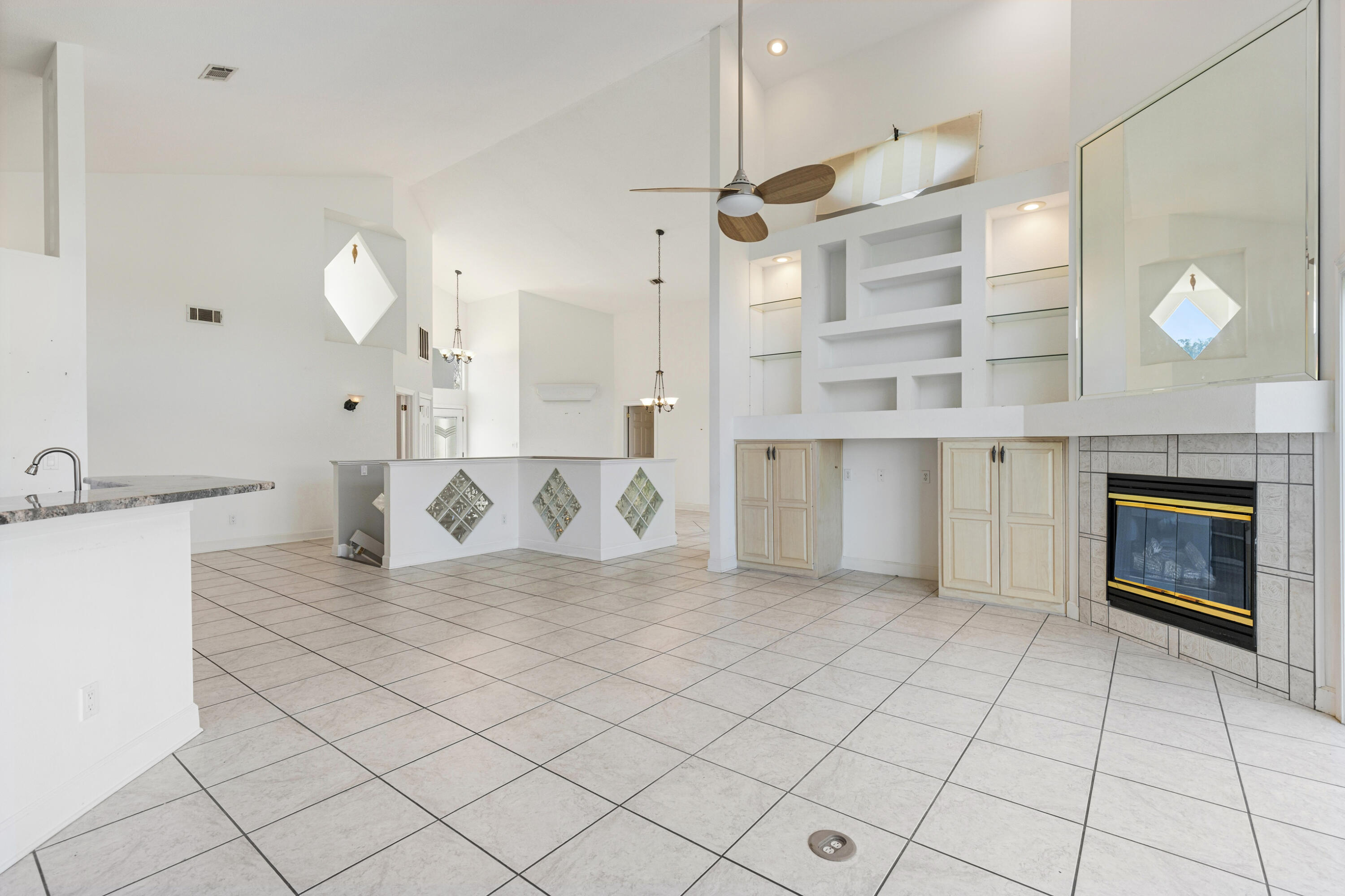 LAKE POINTE - Residential