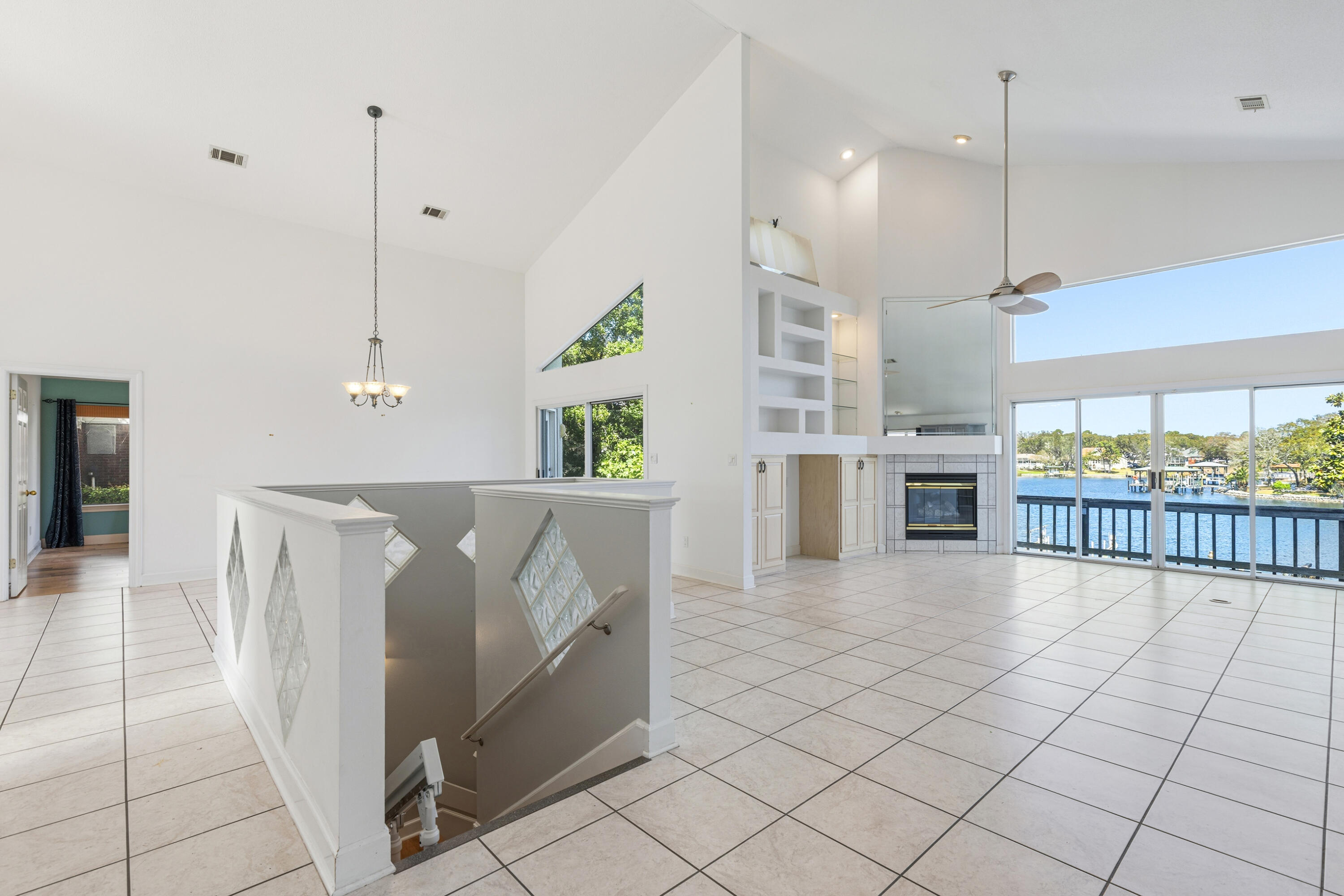 LAKE POINTE - Residential