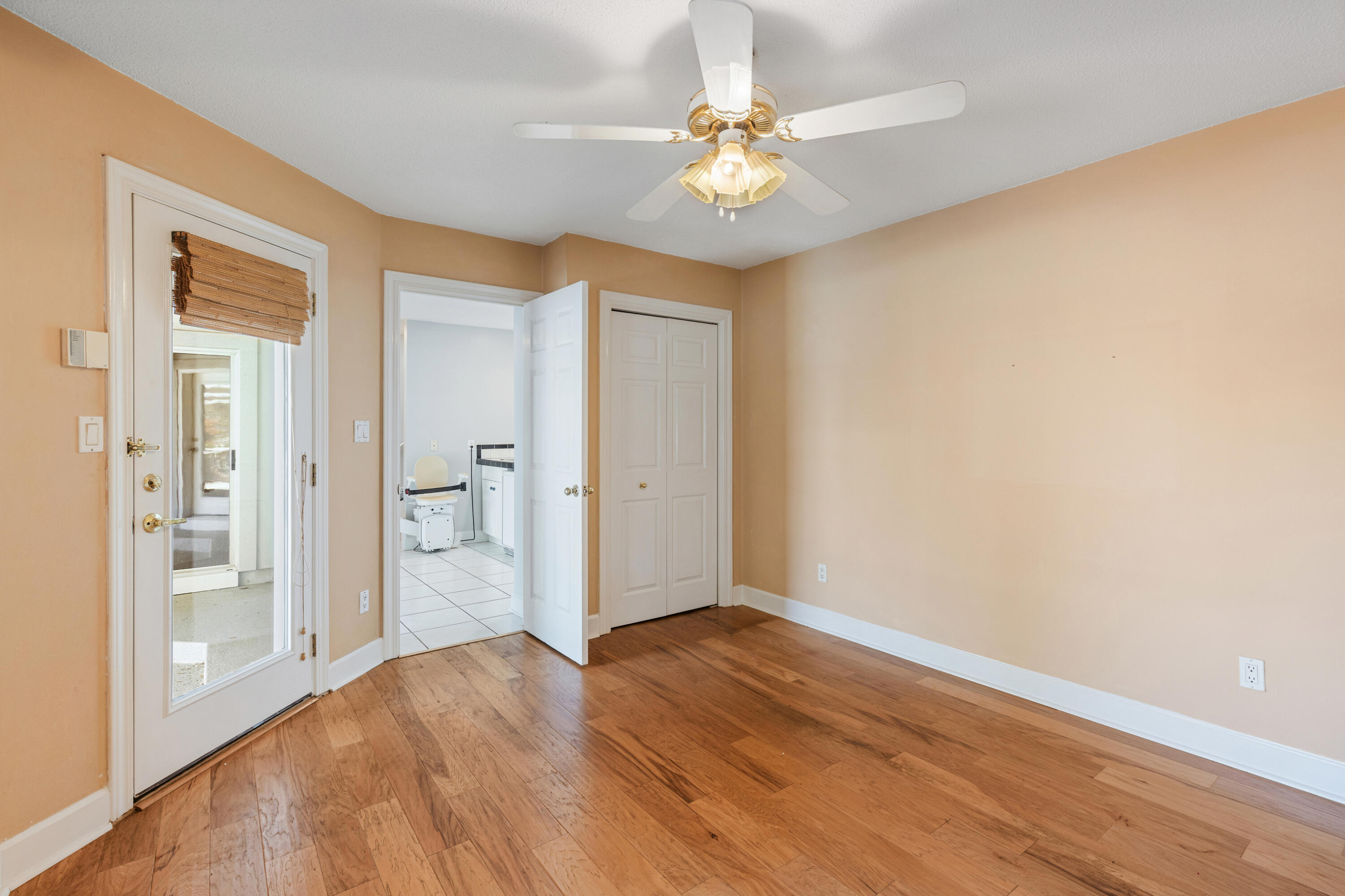 LAKE POINTE - Residential