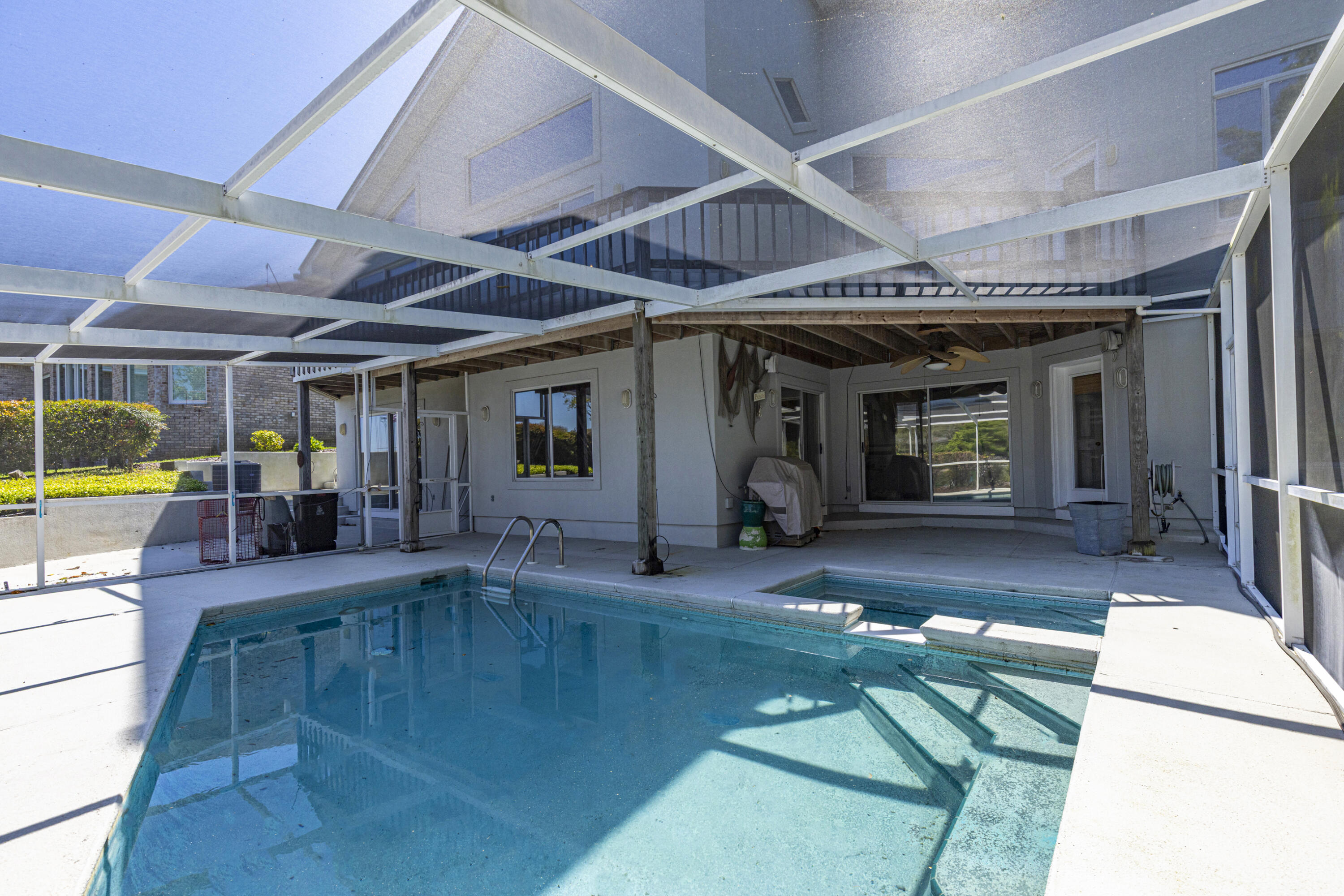 LAKE POINTE - Residential