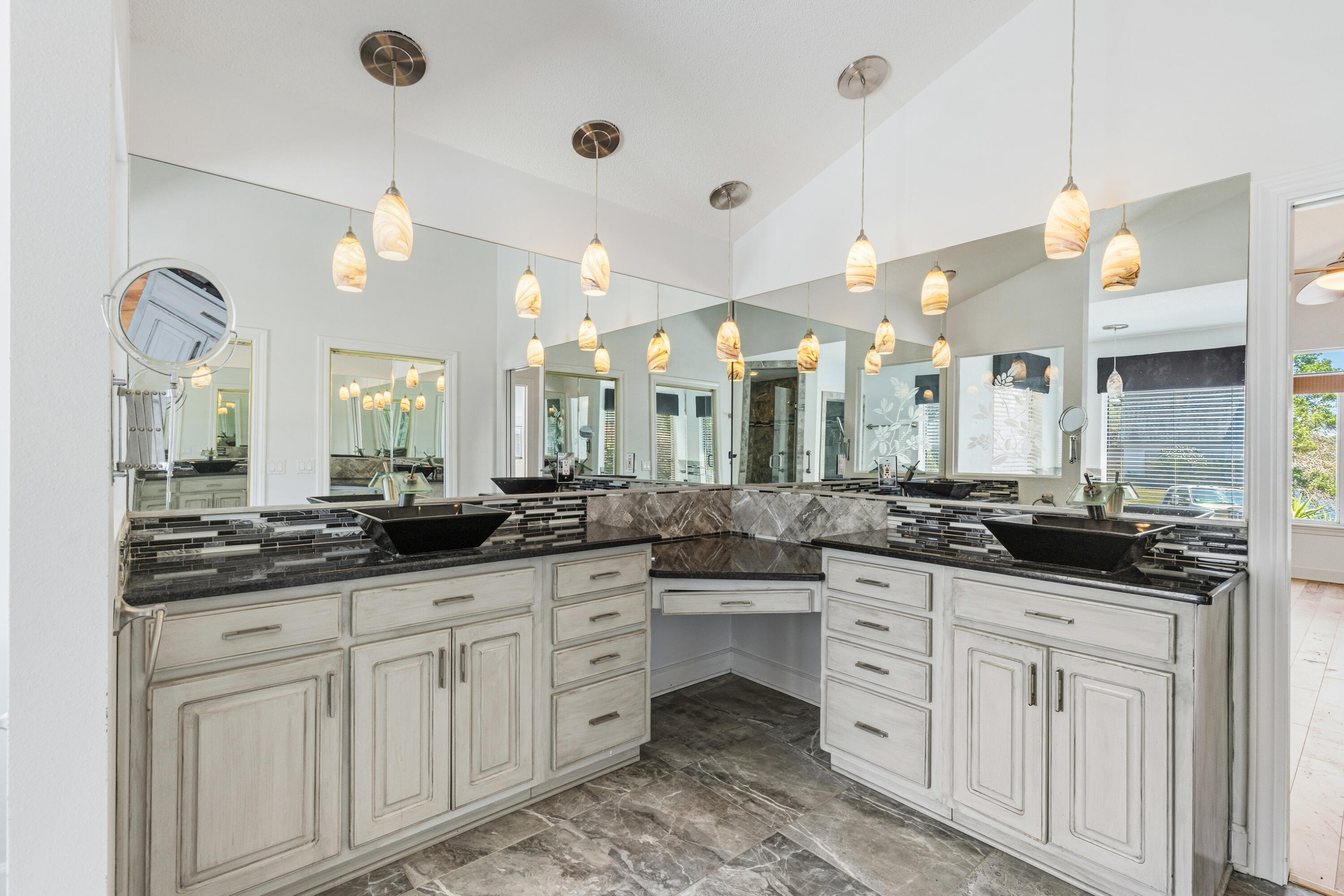 LAKE POINTE - Residential