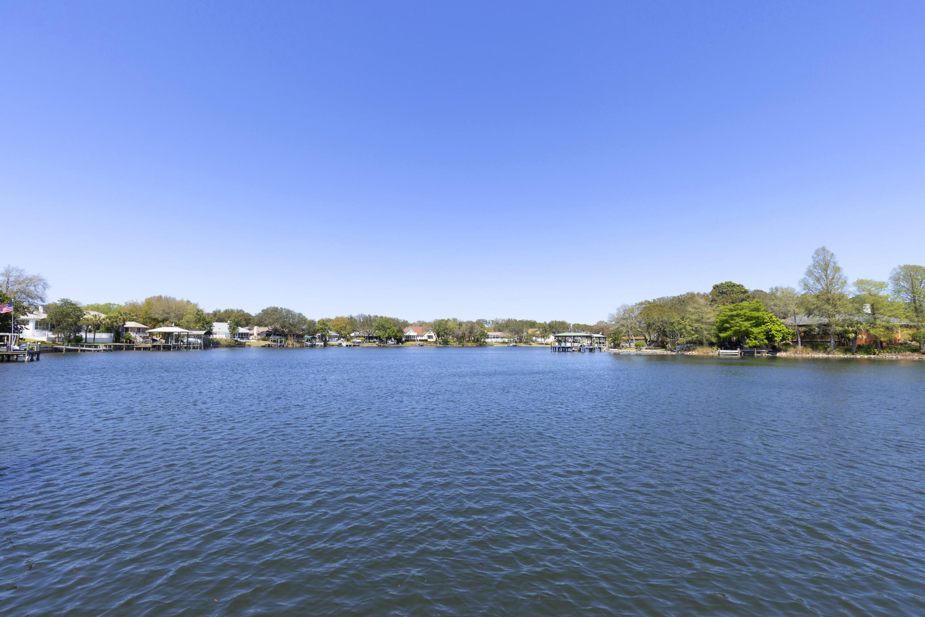 LAKE POINTE - Residential