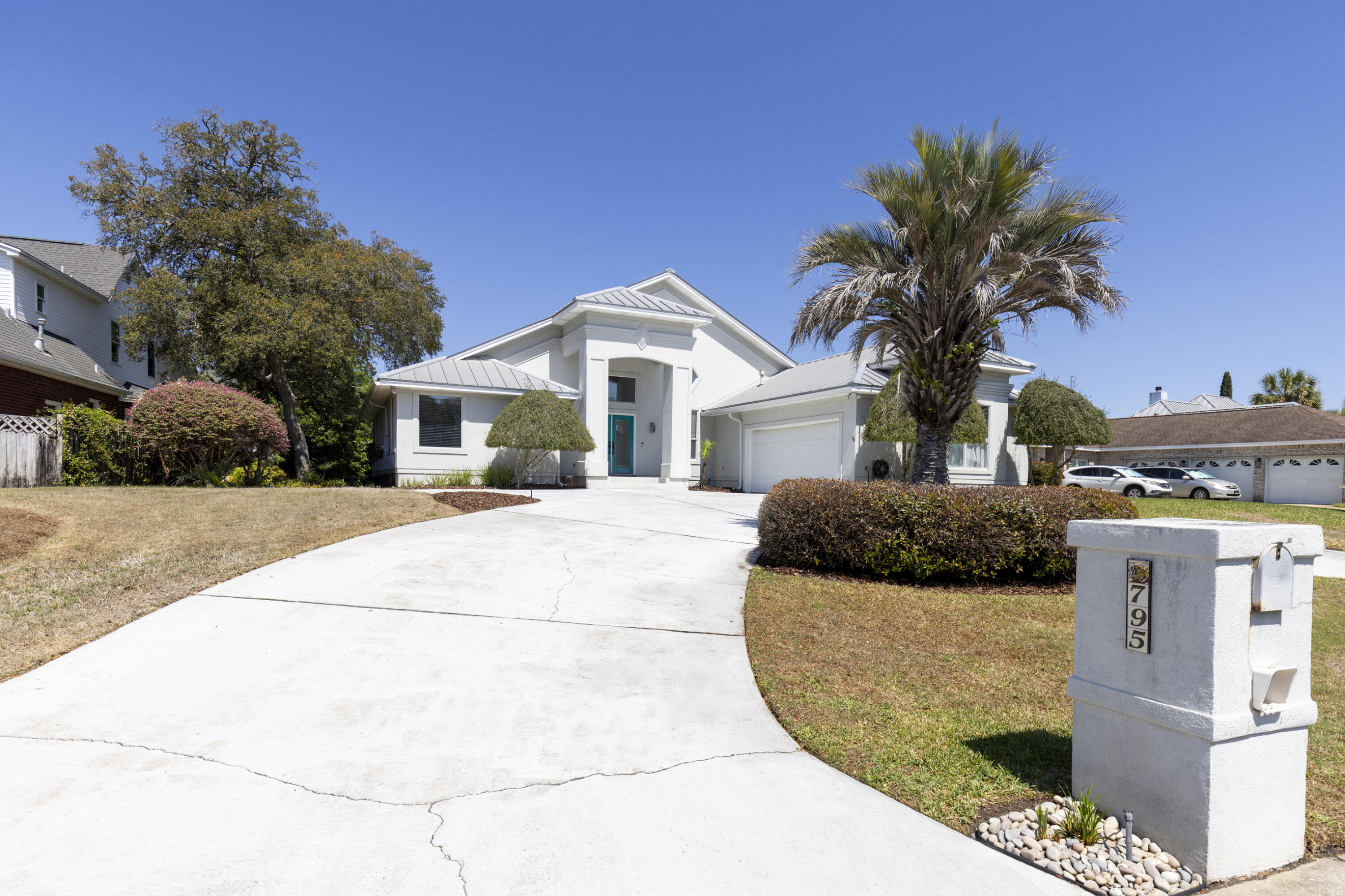 LAKE POINTE - Residential