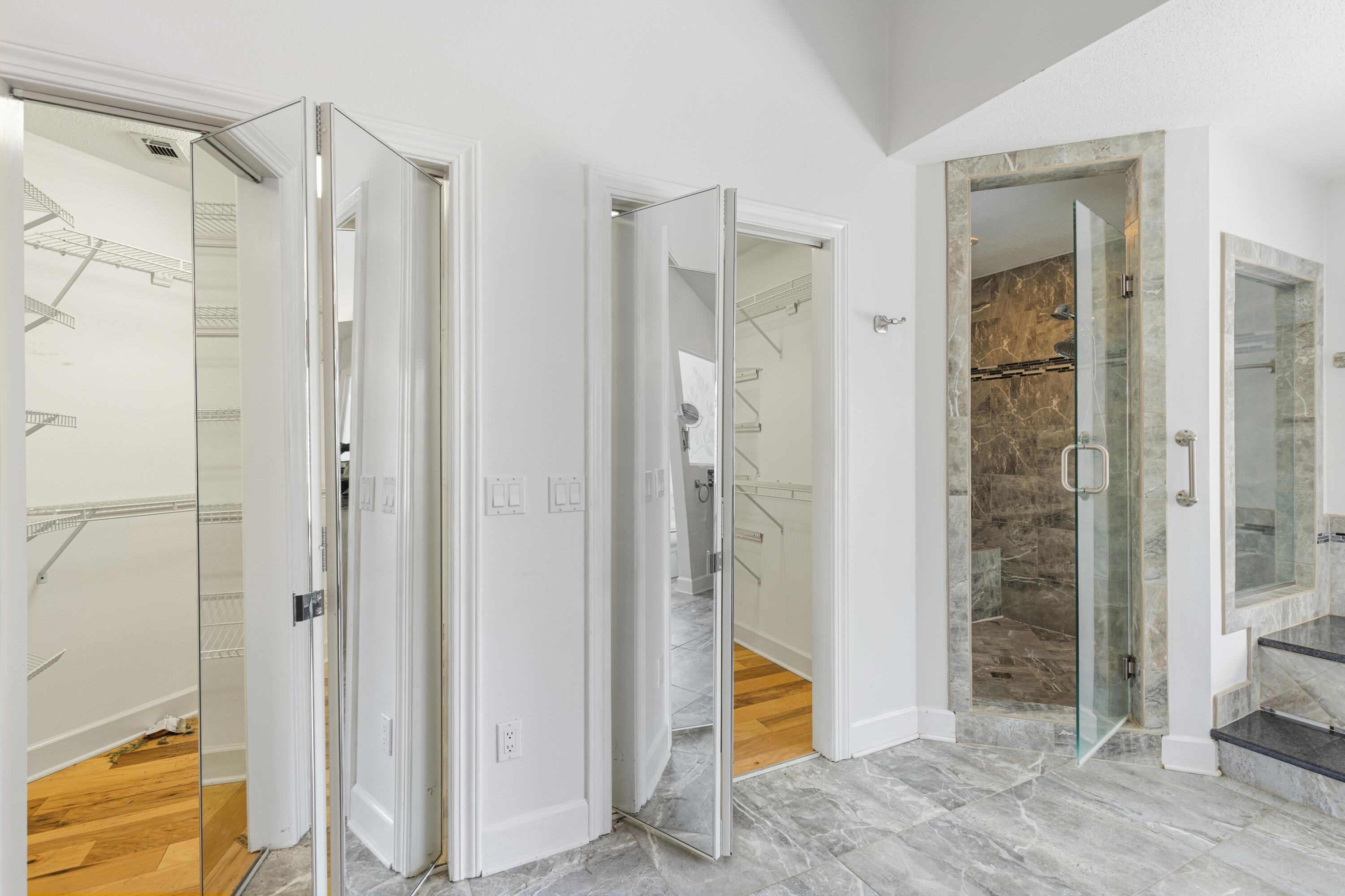 LAKE POINTE - Residential