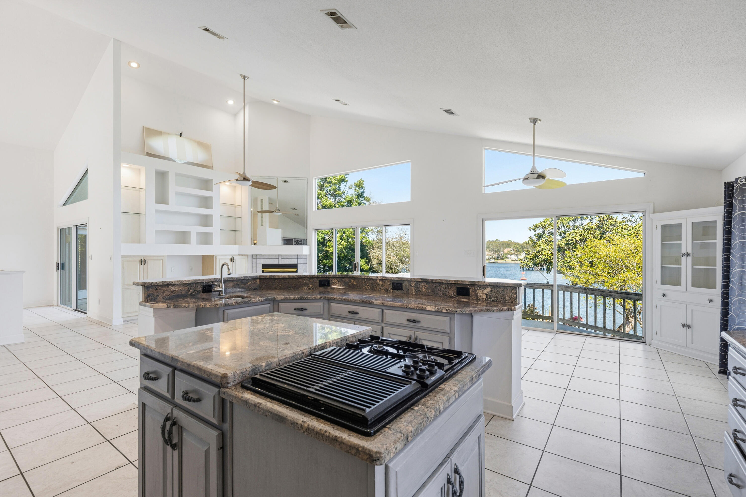 LAKE POINTE - Residential