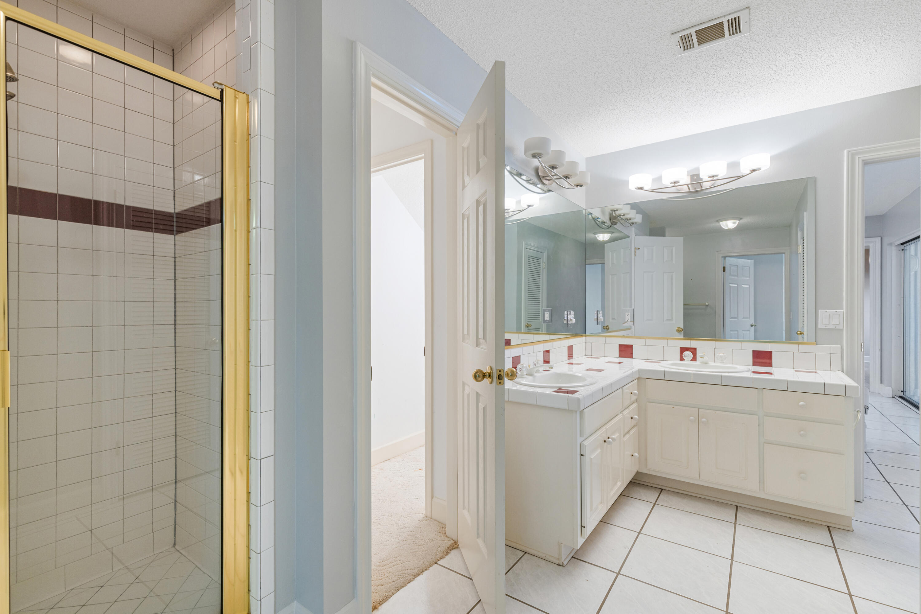 LAKE POINTE - Residential