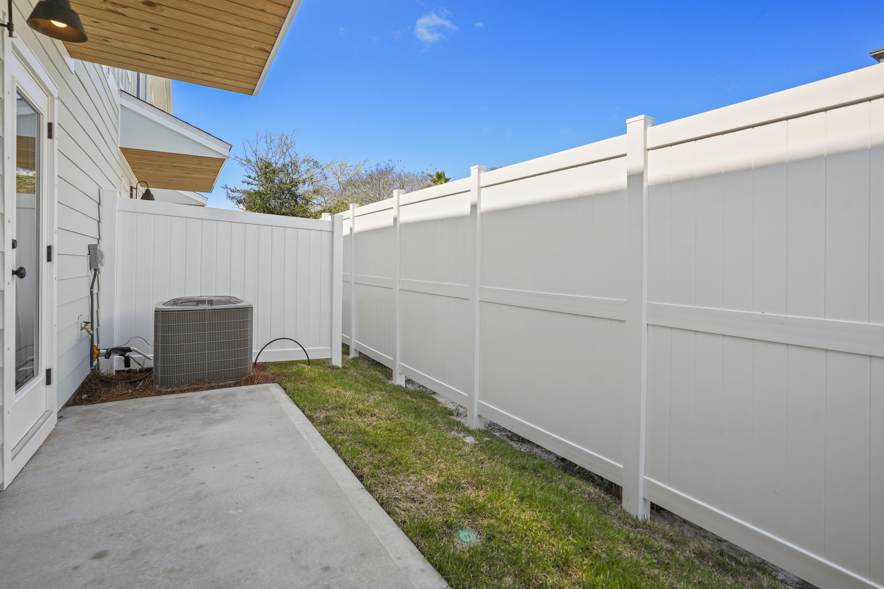 Palm Street Townhomes - Residential Lease