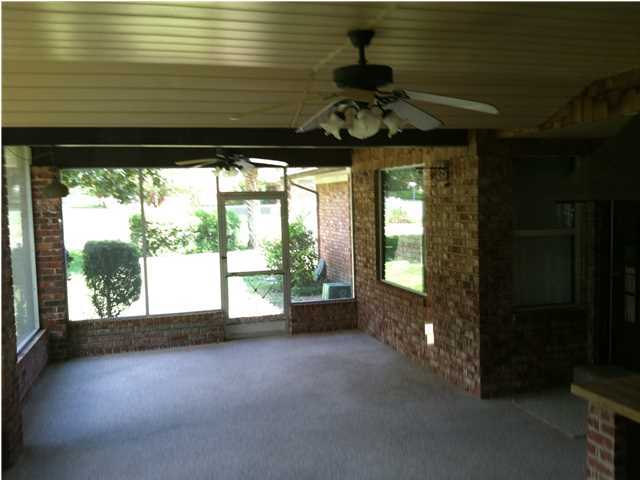 BAYOU POQUITO - Residential
