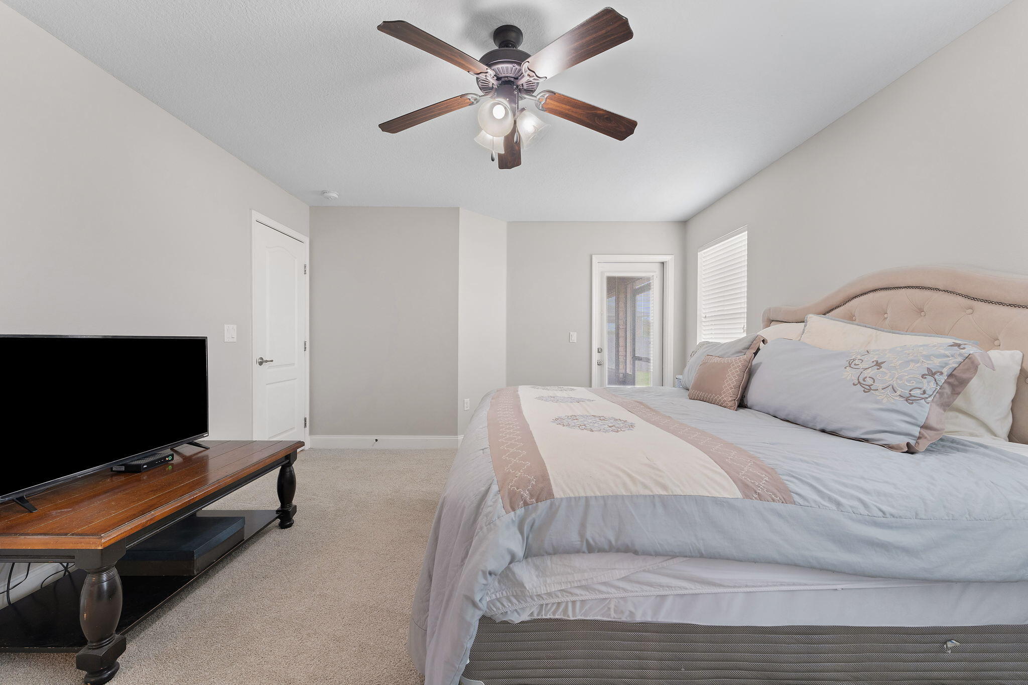 THE MEADOWS - Residential