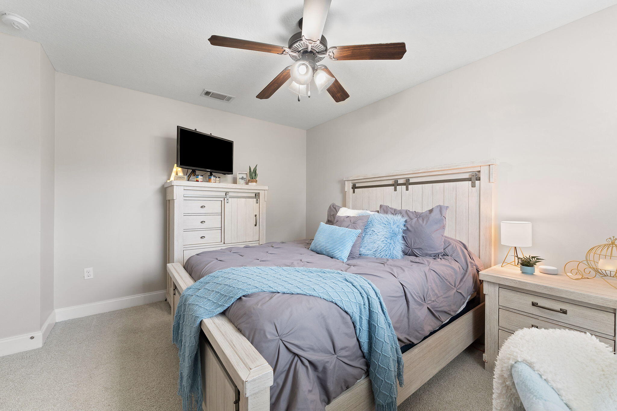 THE MEADOWS - Residential