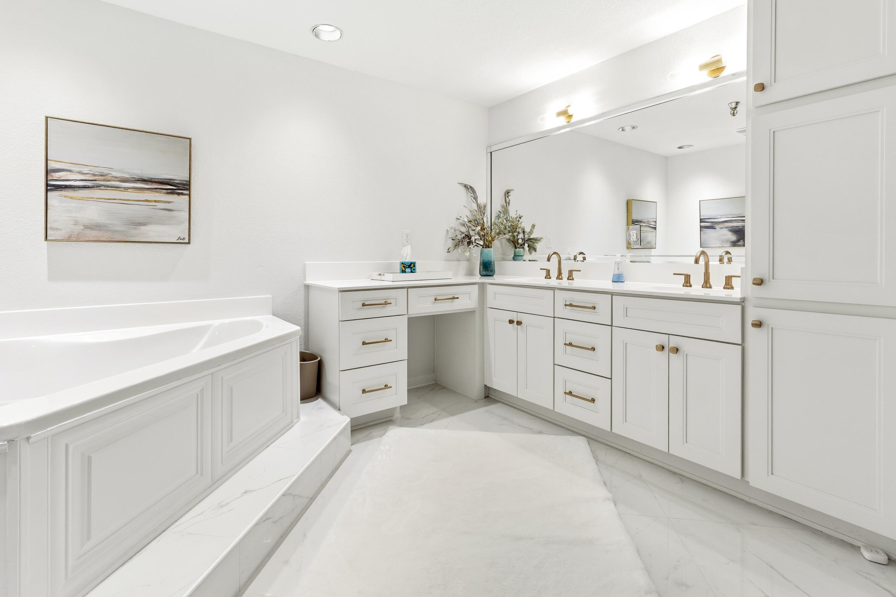 REGENCY TOWERS CONDO - Residential