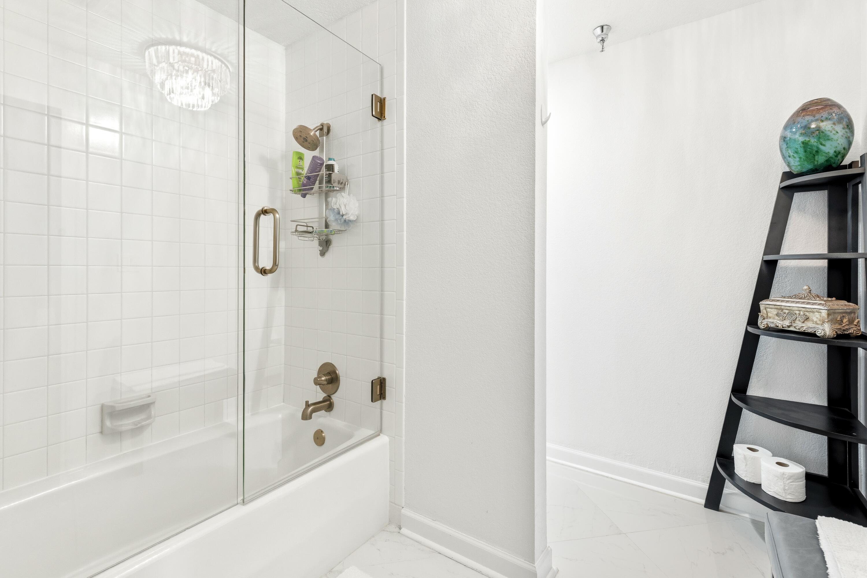 REGENCY TOWERS CONDO - Residential