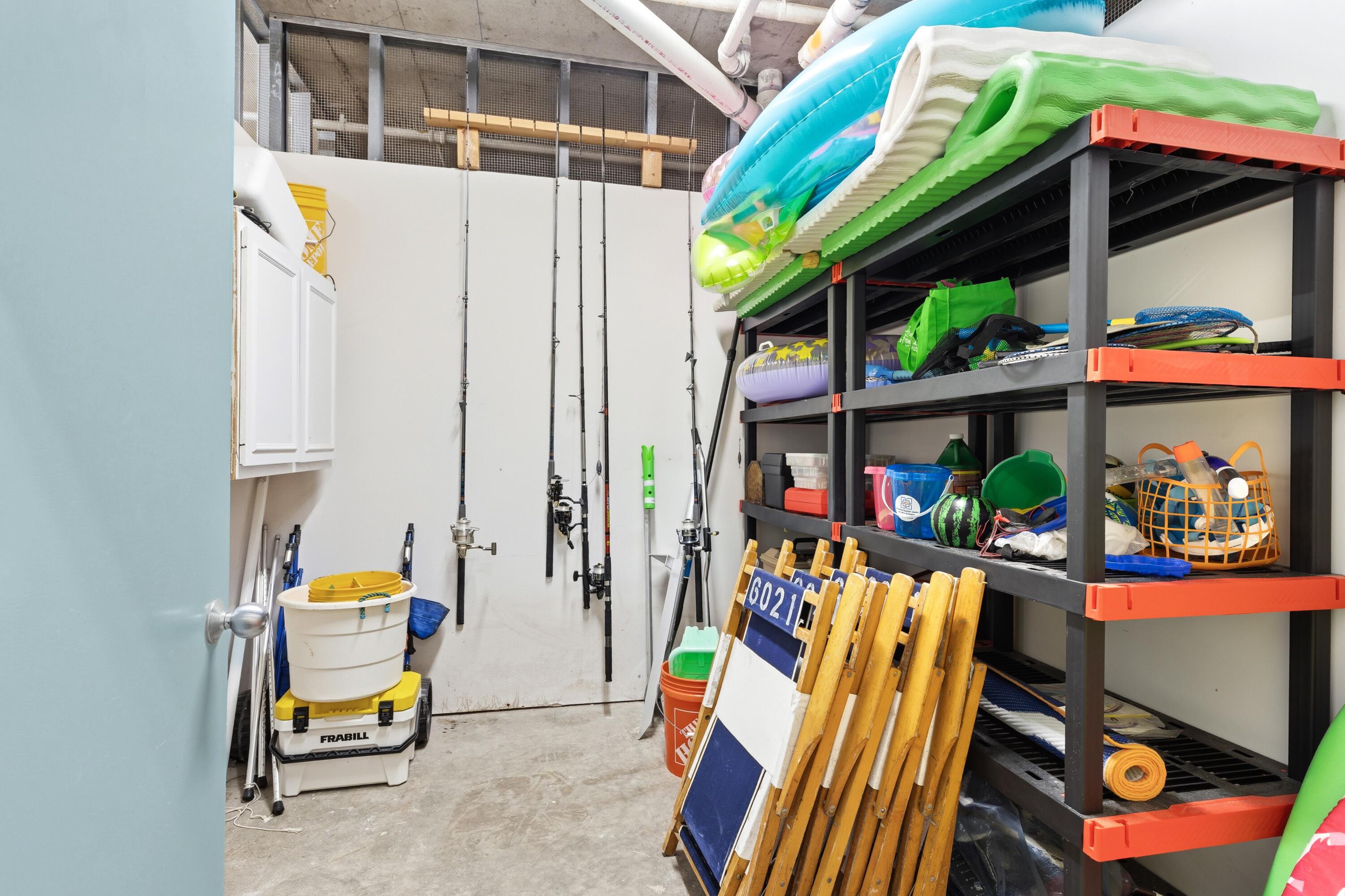 REGENCY TOWERS CONDO - Residential