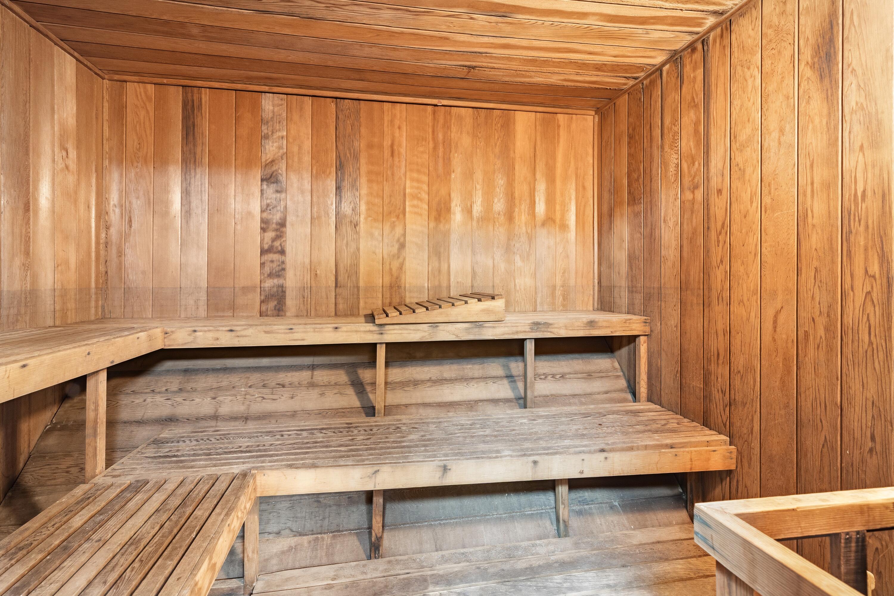 REGENCY TOWERS CONDO - Residential